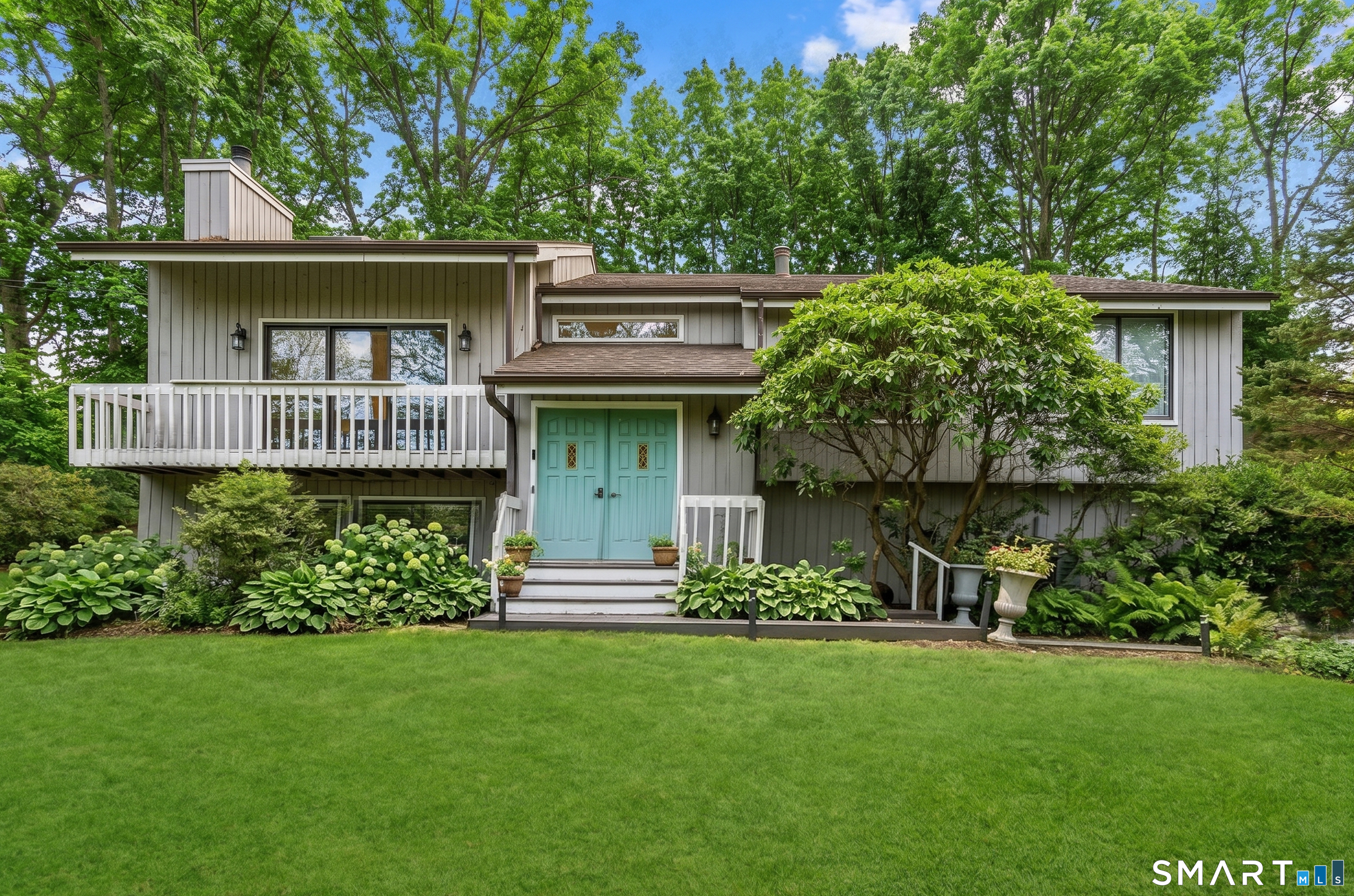520 Walnut Tree Hill Road — photo
