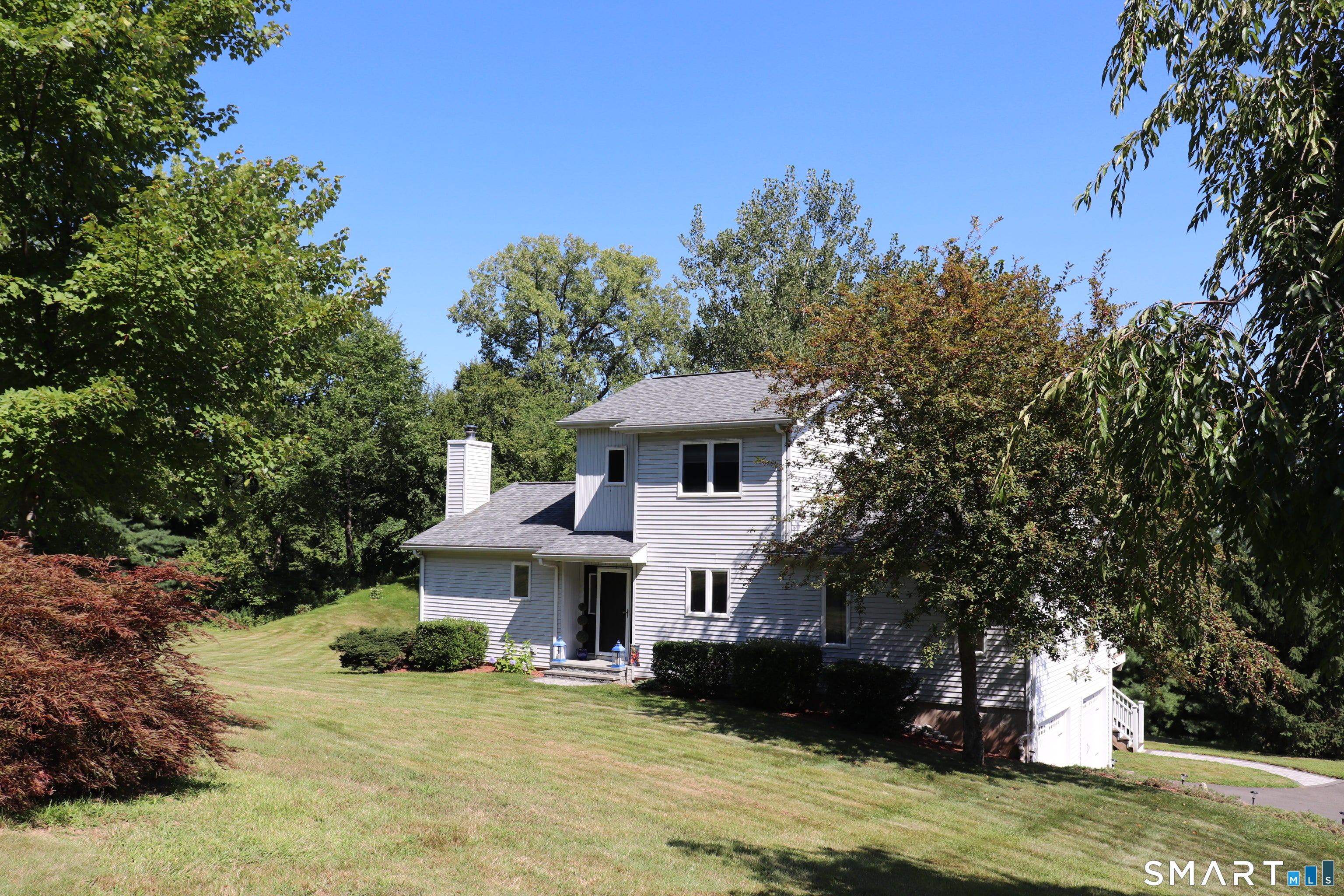 2 Metacomet Drive — photo