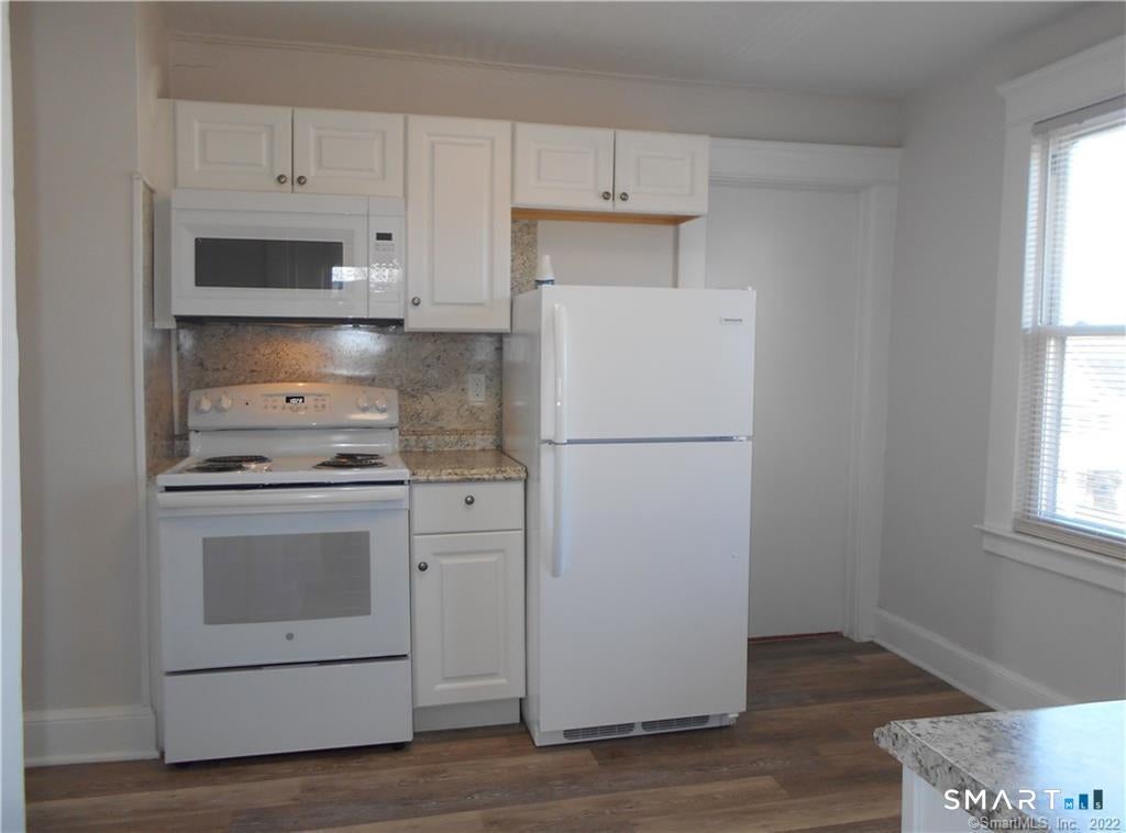 53 Anthony Street 3rd Fl — photo