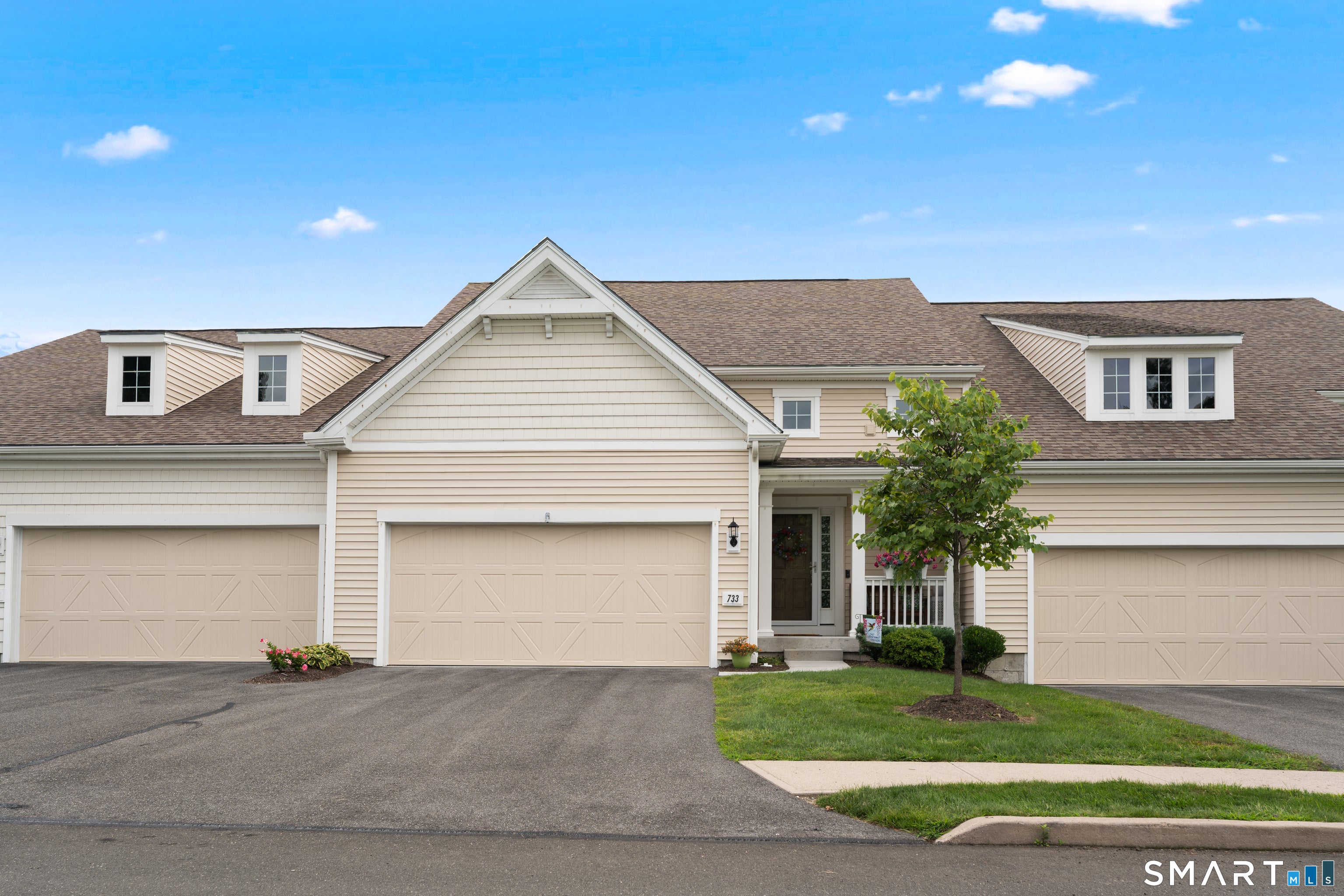 733 Championship Drive 733 — photo
