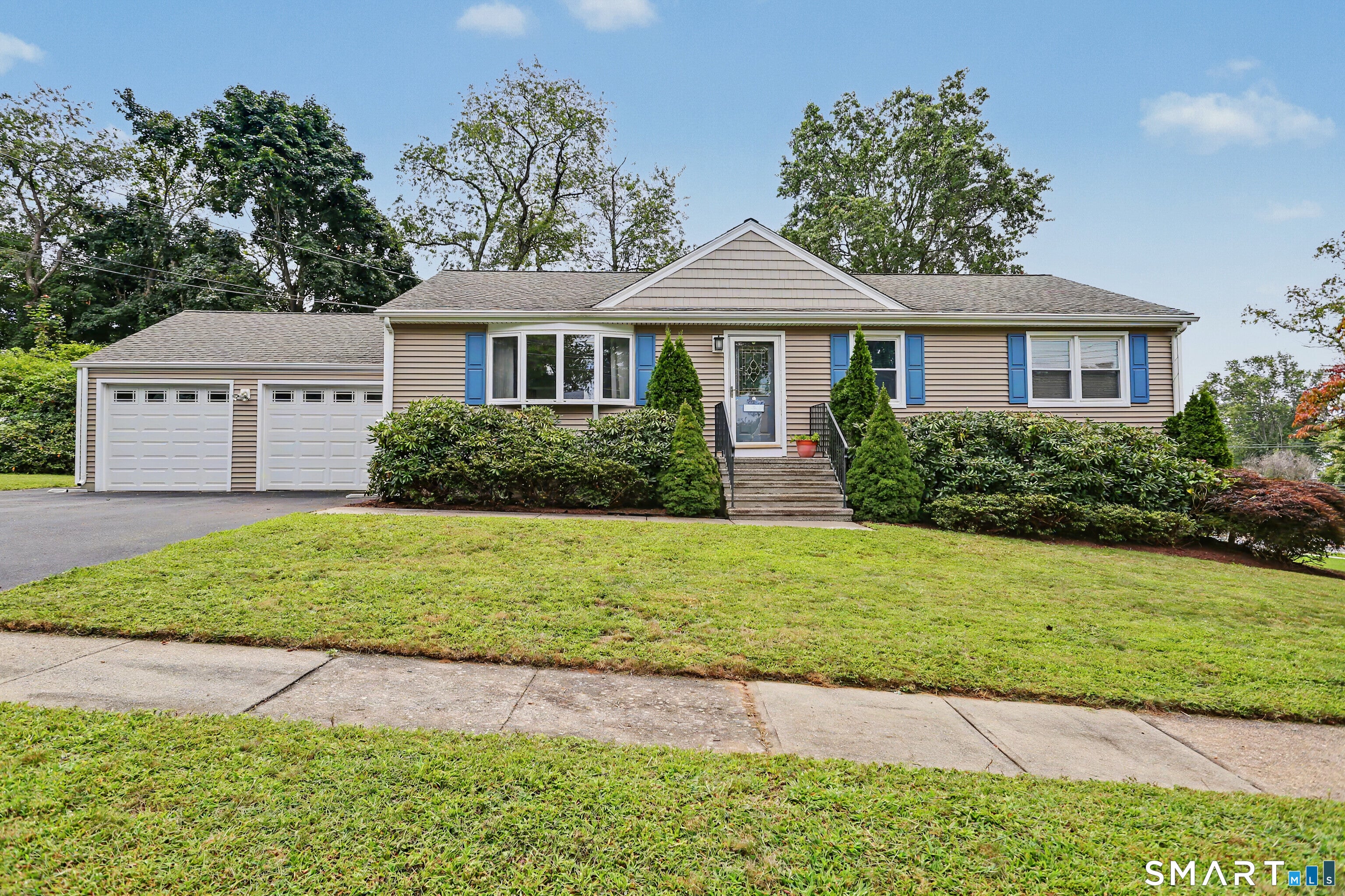 35 Sunrise Terrace — photo