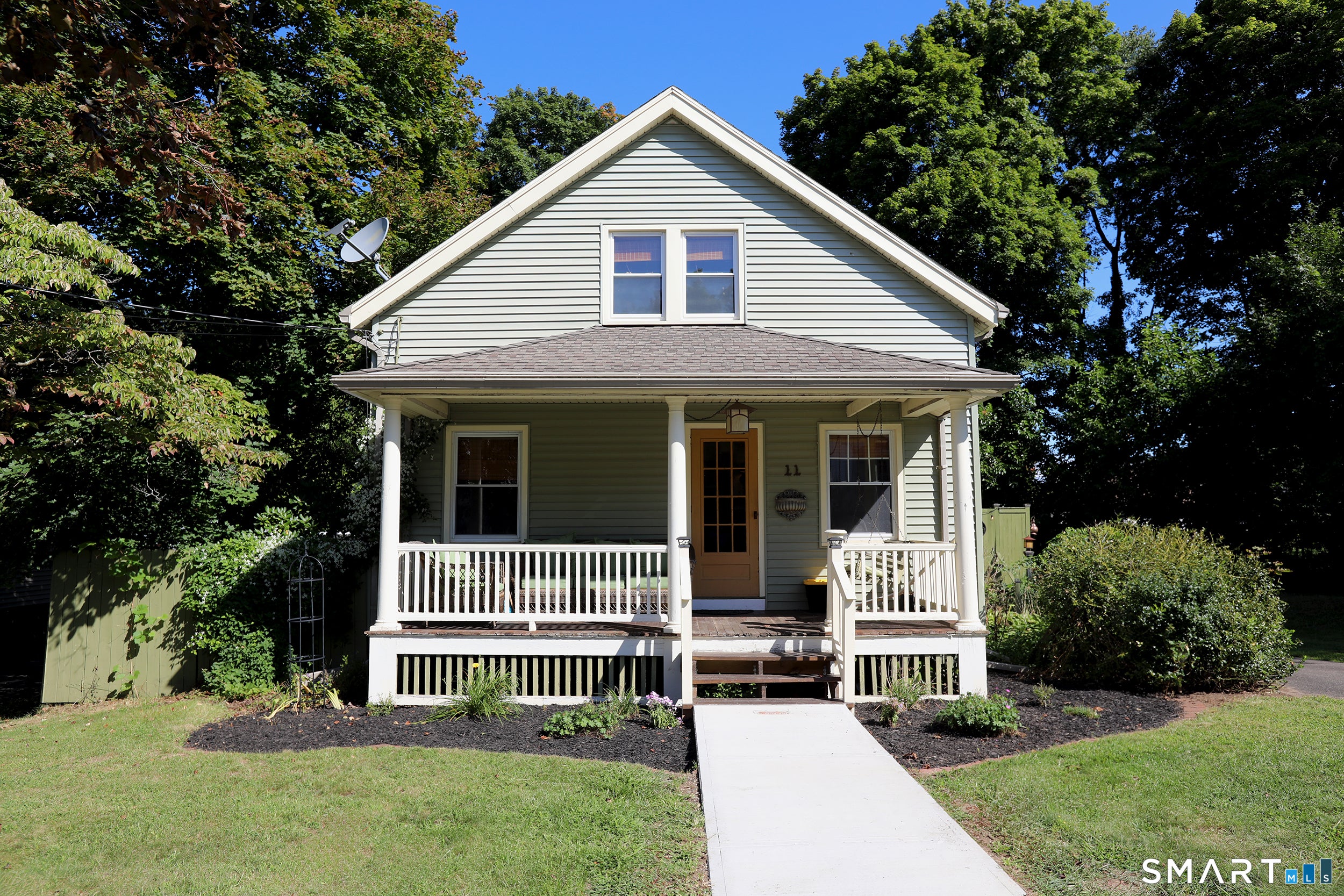 11 Grant Avenue — photo