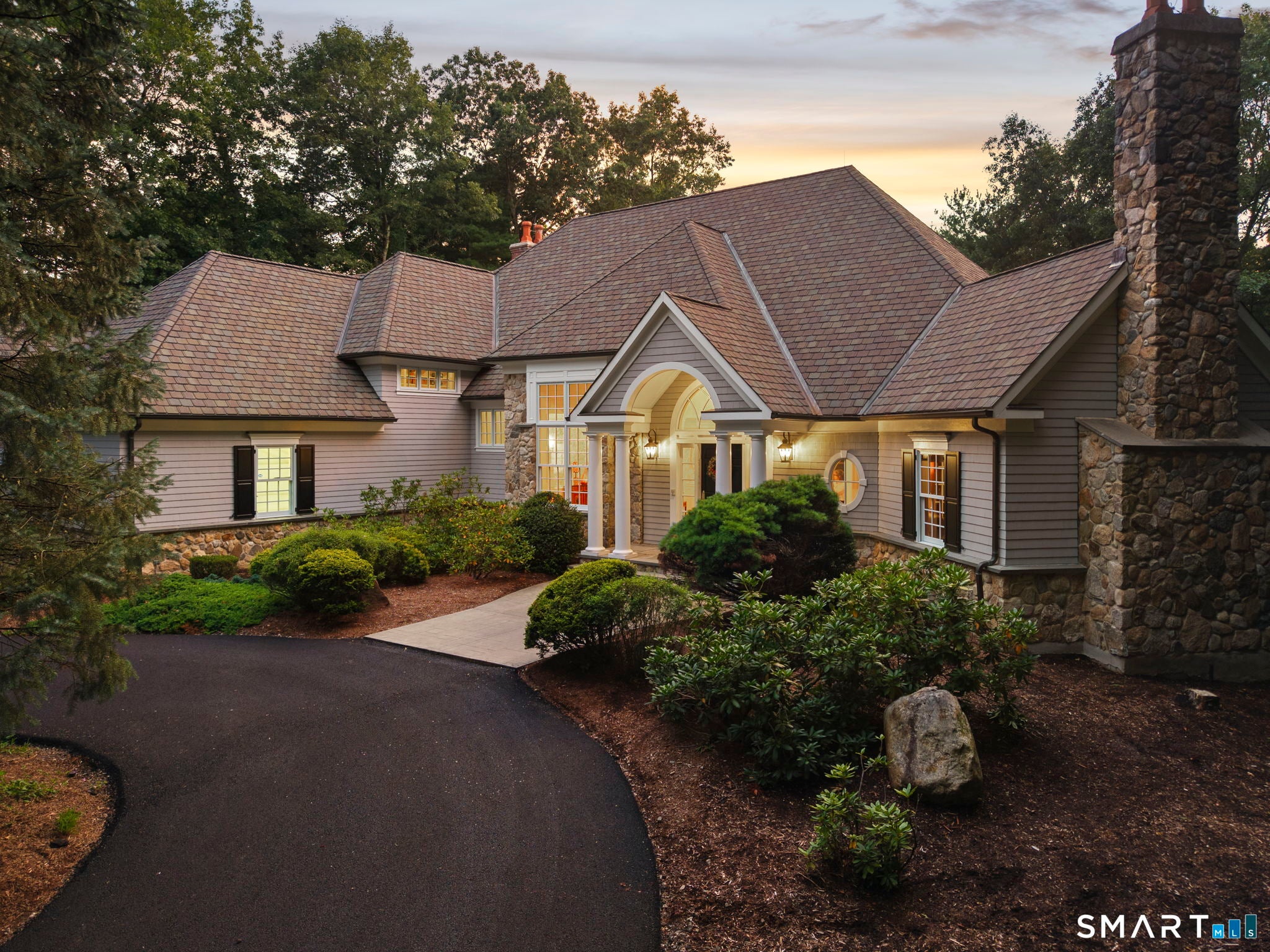 10 Pembroke Hill — photo