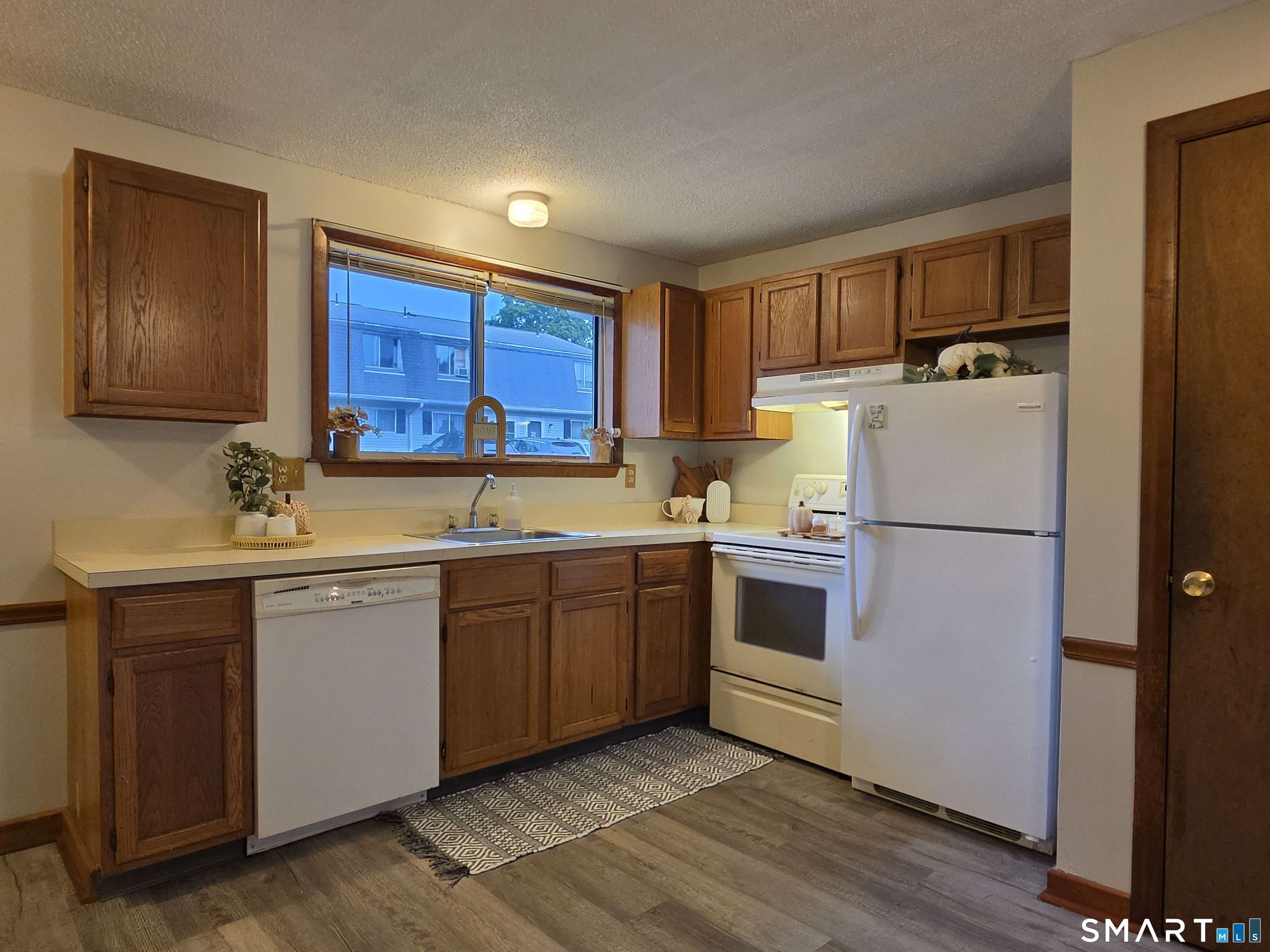 1568 Meriden Road 4C — photo