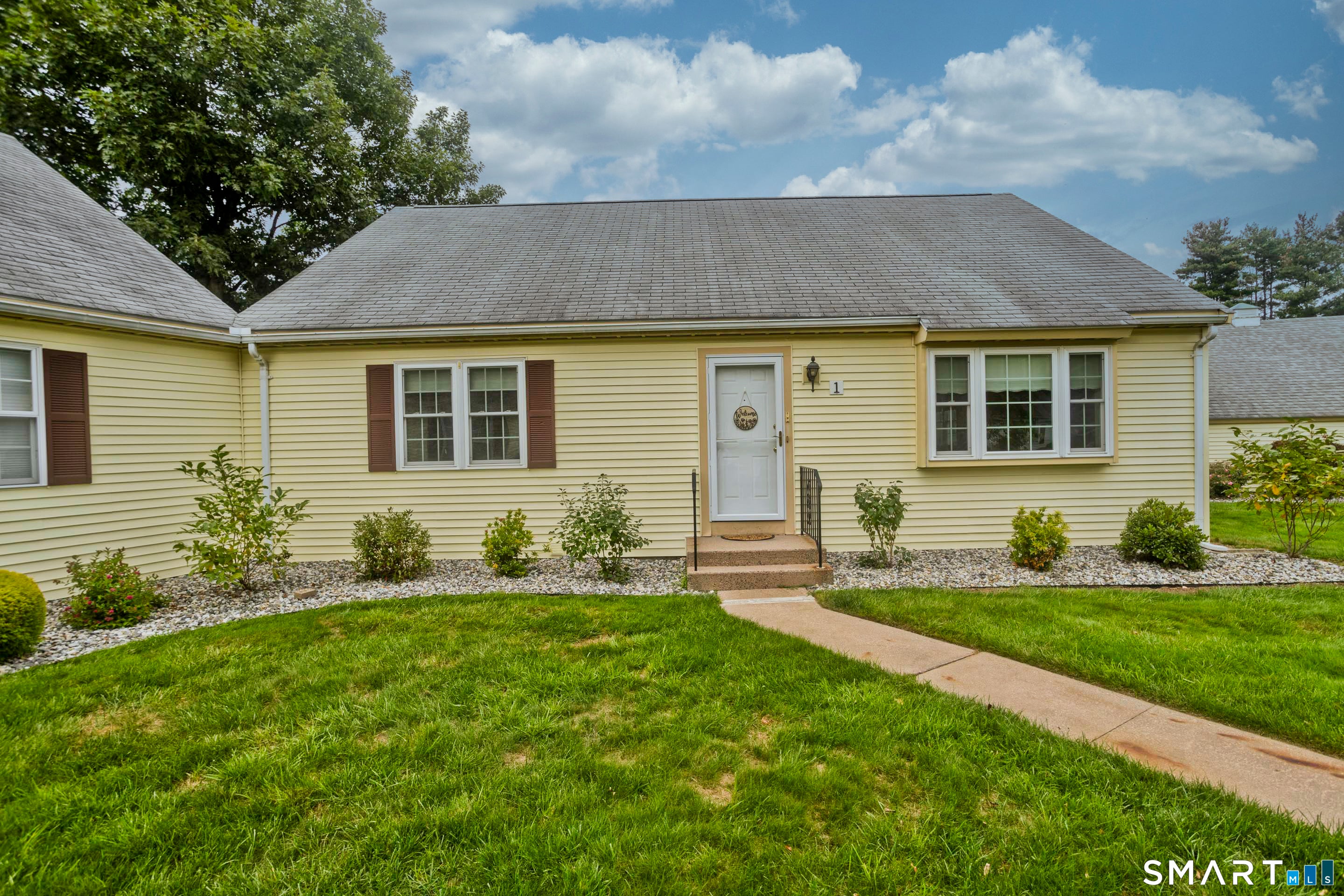 1 Strathmore Lane 1 — photo