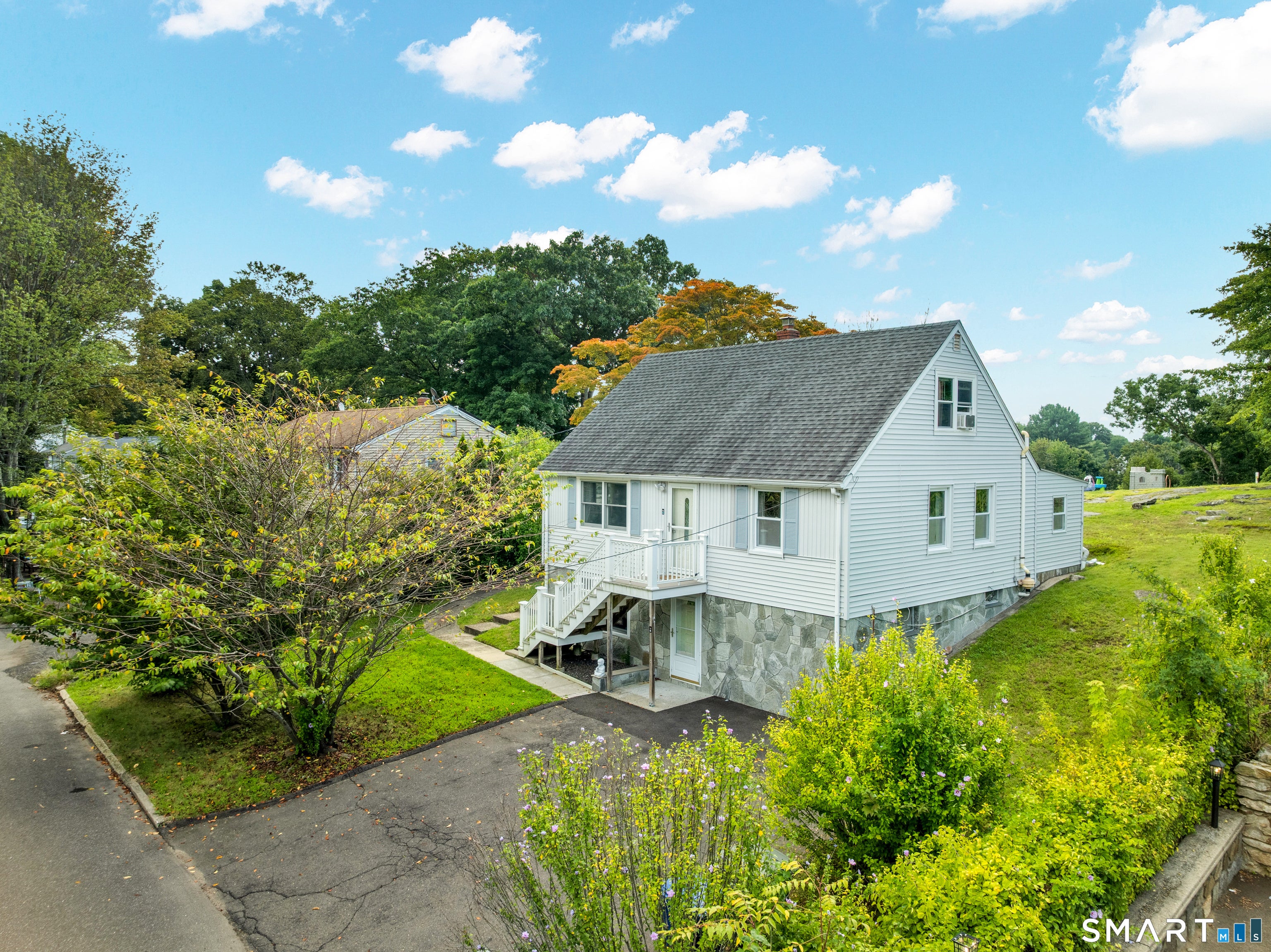 143 Red Oak Road — photo