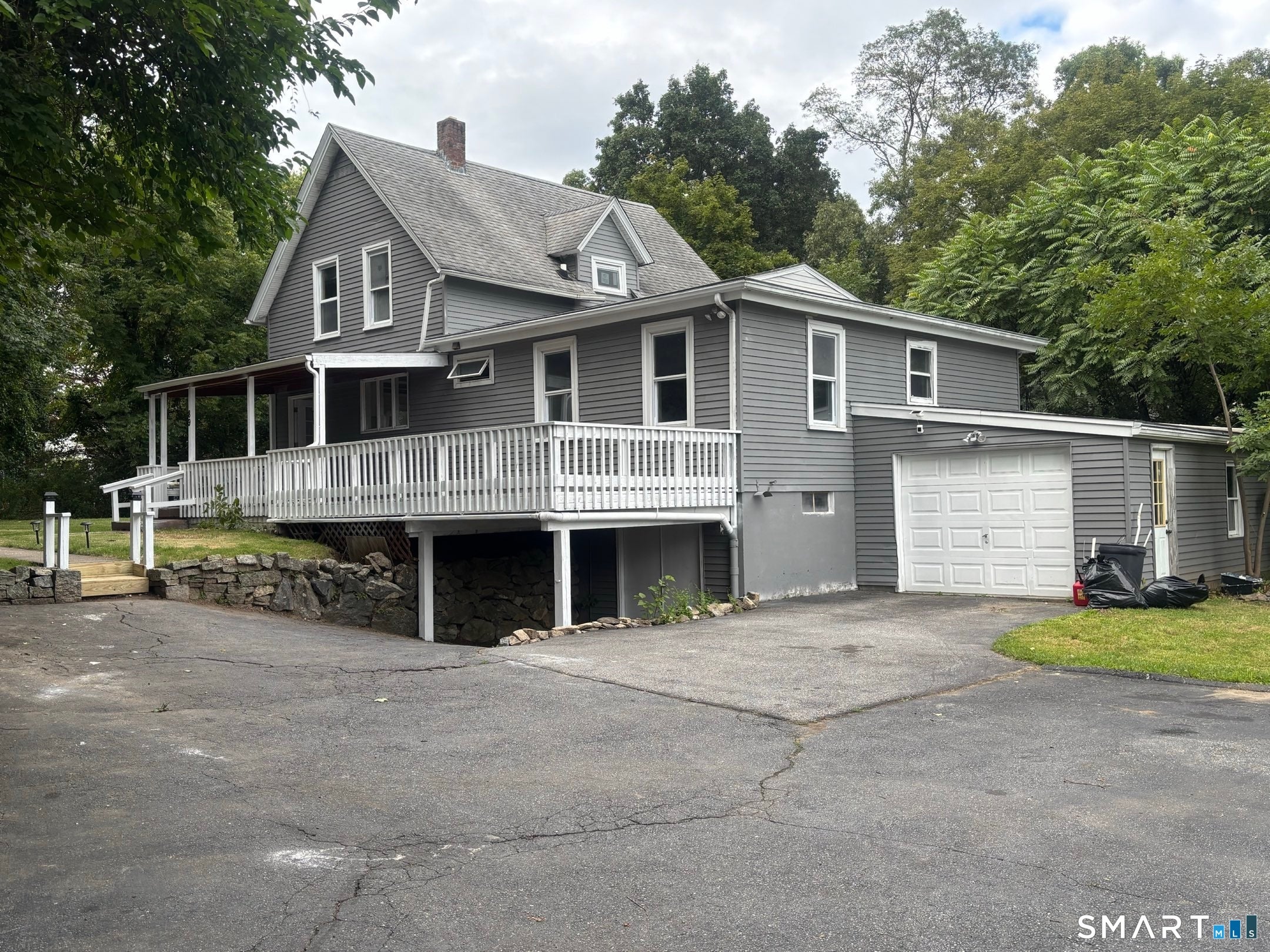 89 Hickory Street — photo