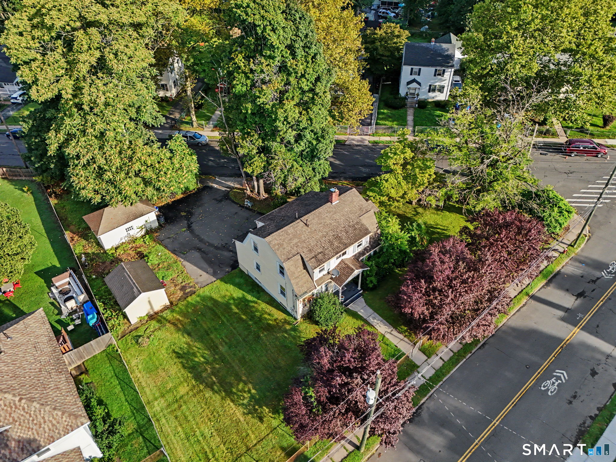 570 Broadview Terrace — photo