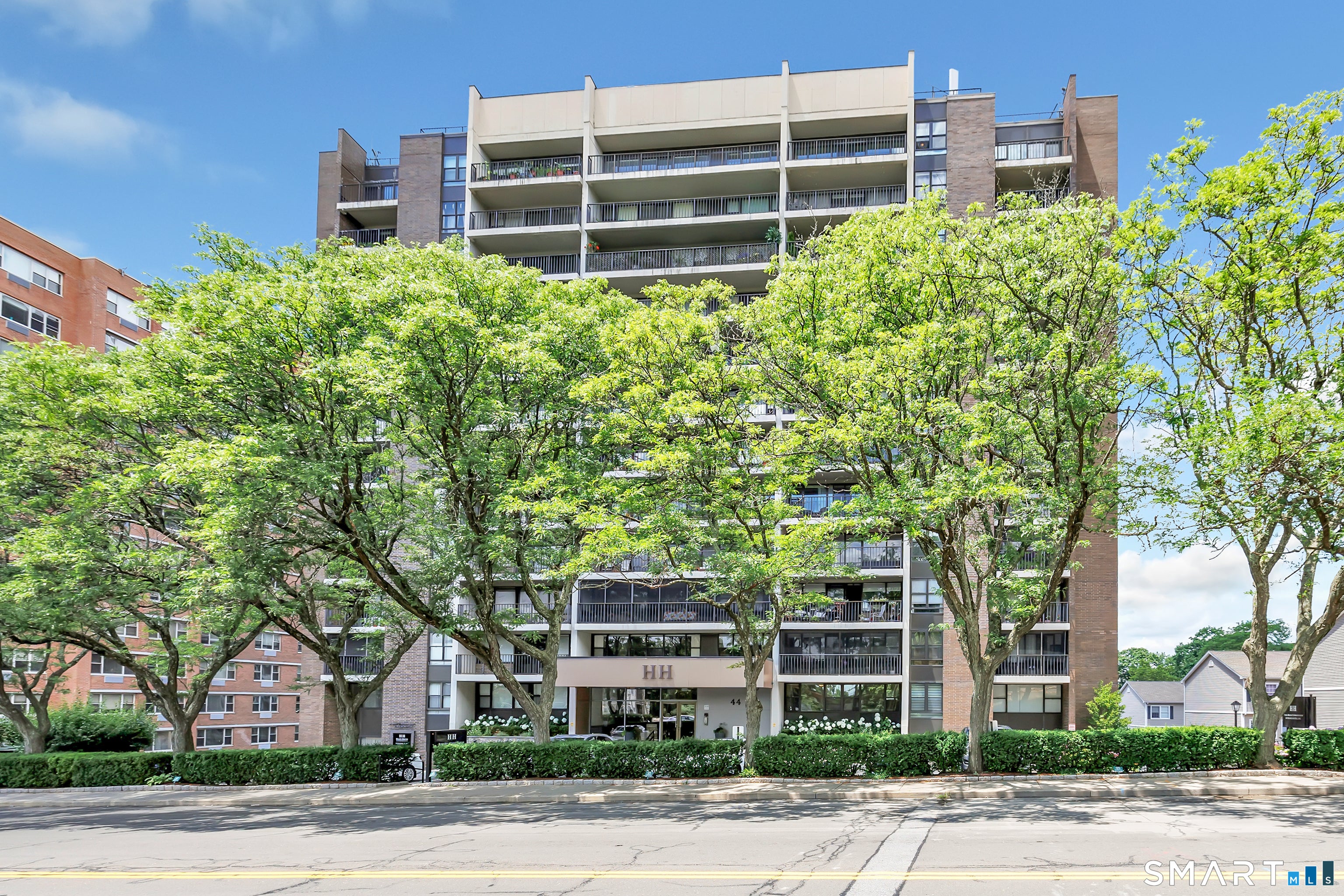 44 Strawberry Hill Avenue 9a — photo