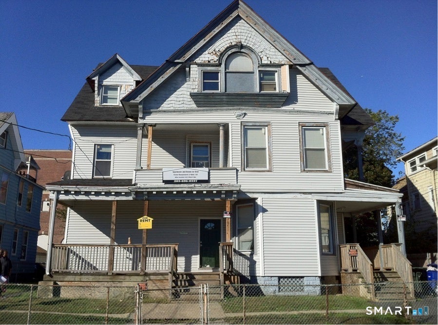 1071 Iranistan Avenue 12 — photo