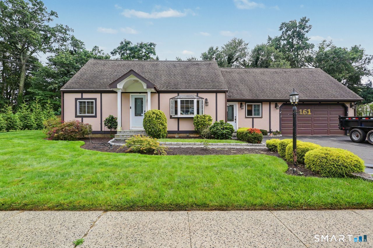 161 Delaware Drive — photo