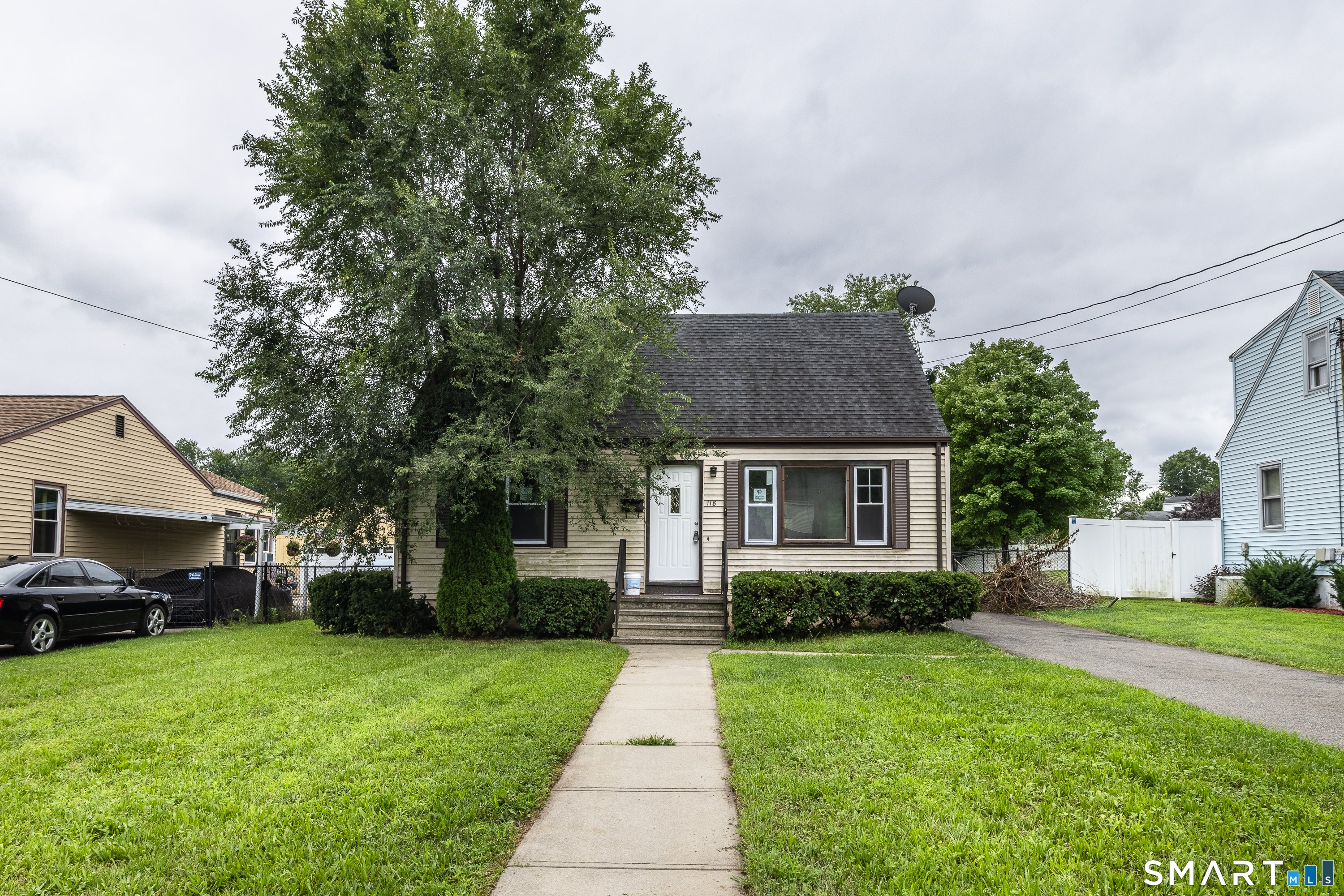 118 Bryden Terrace — photo