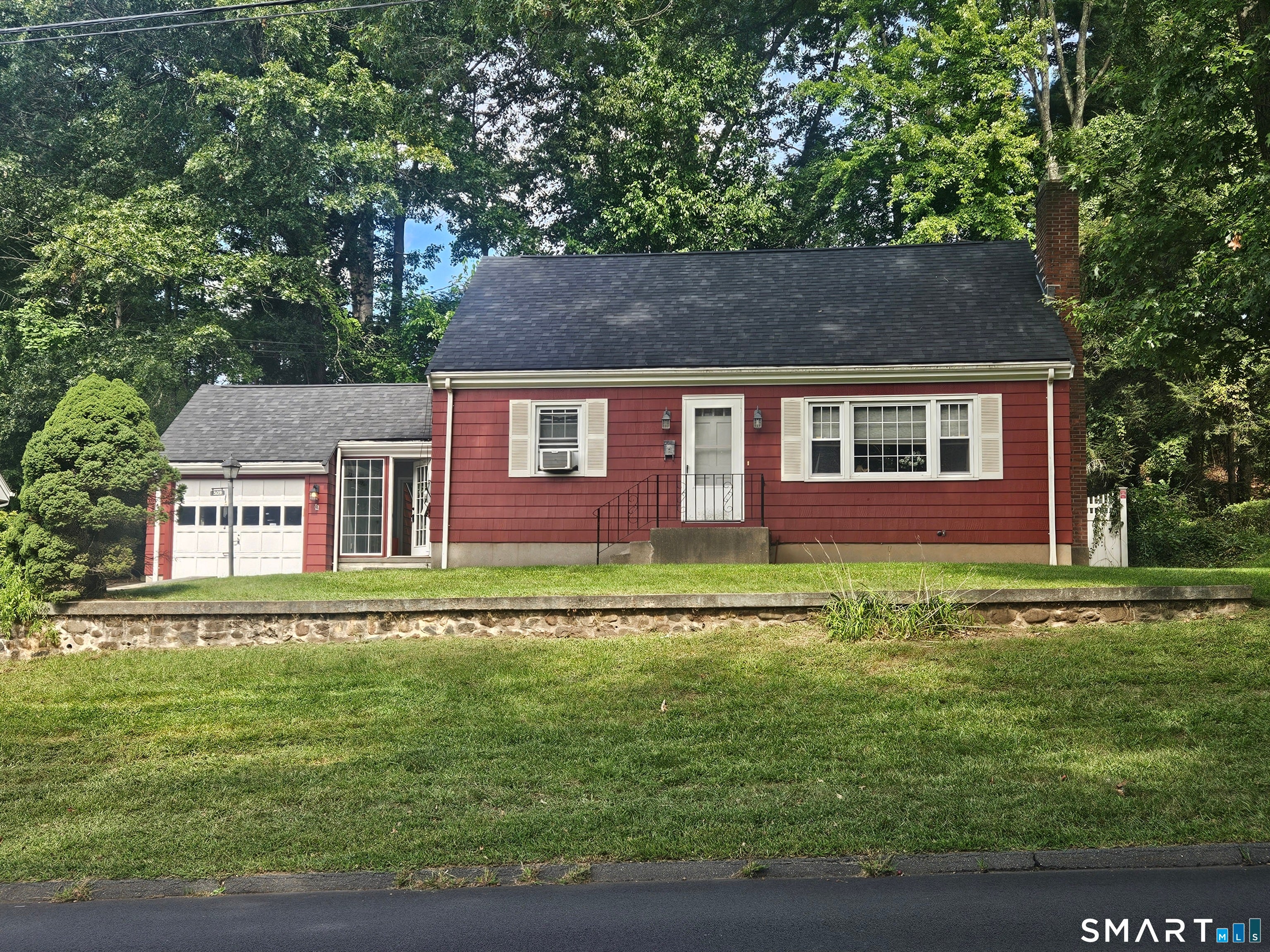309 Carter Lane — photo
