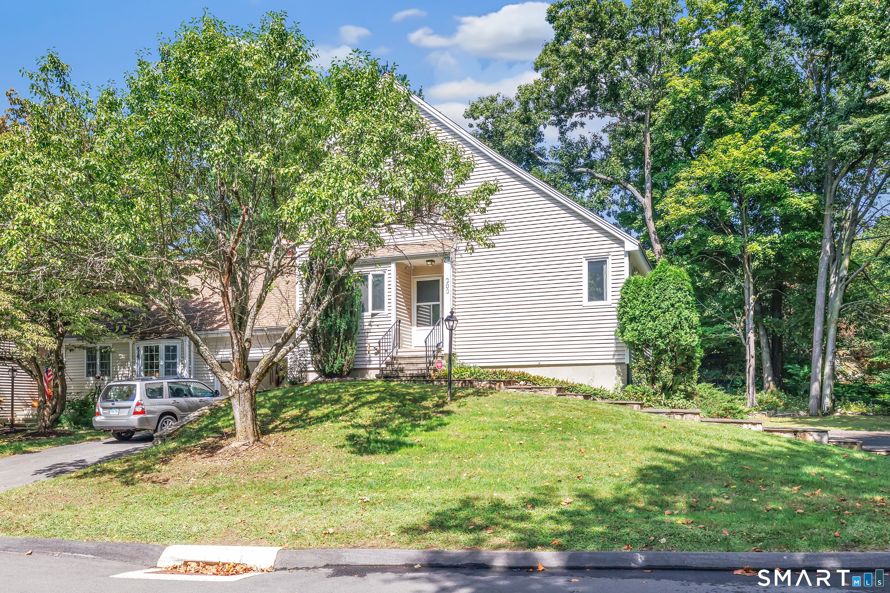 200 Fox Run — photo