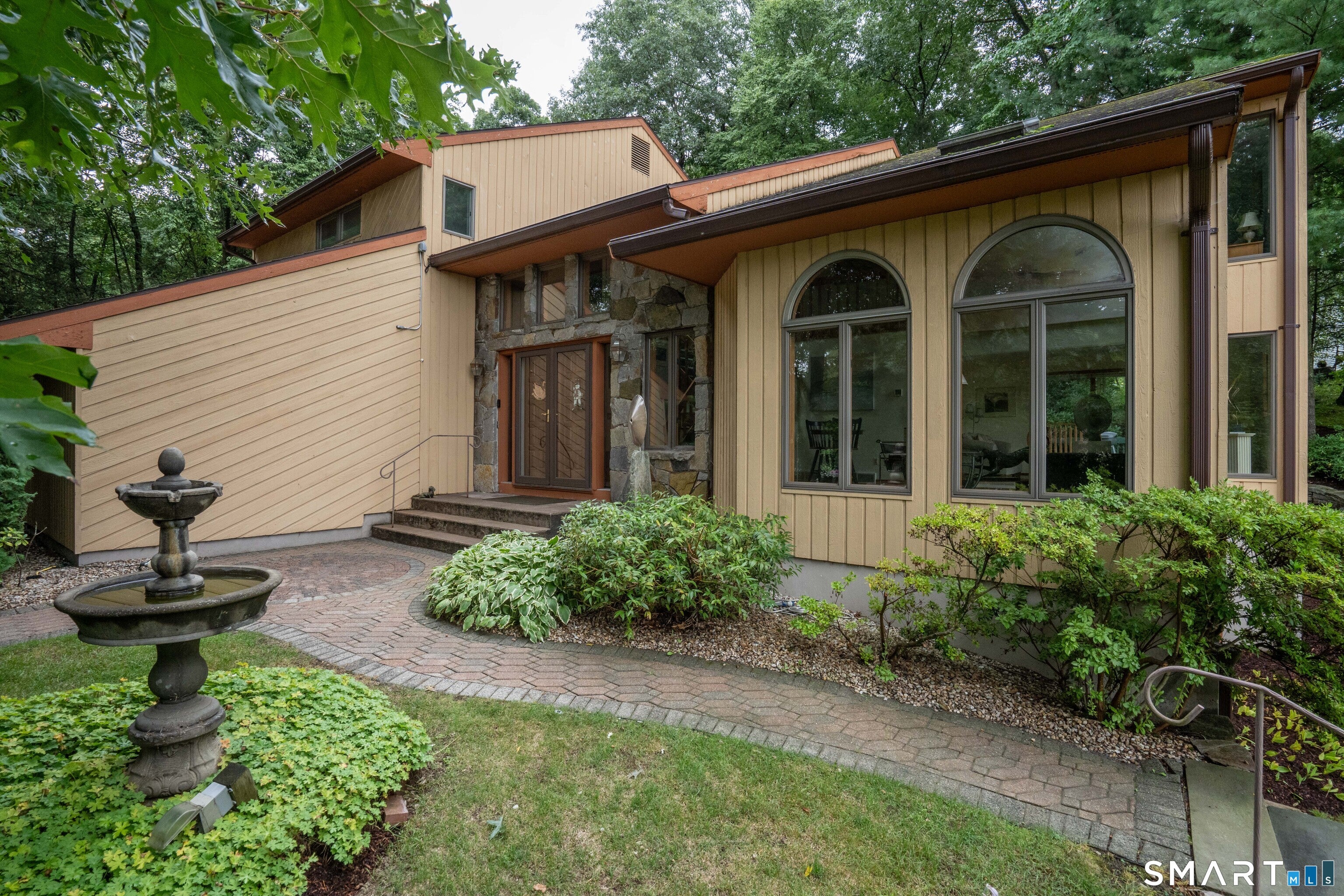 38 Hampton Drive — photo