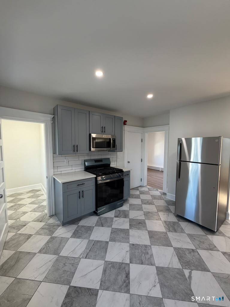 264 Clover Street 2nd Fl. — photo