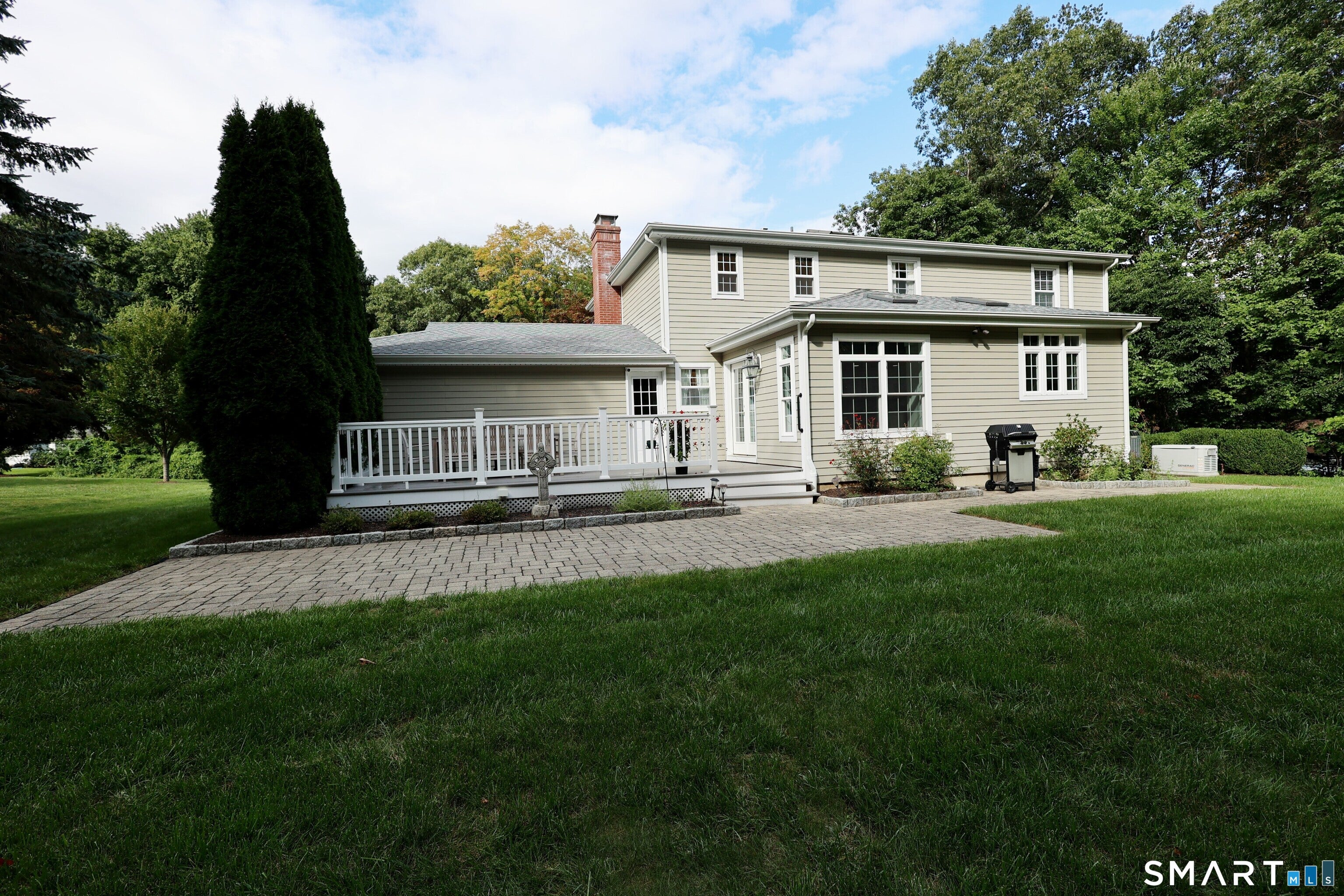 Home in Trumbull, CT 06611 — photo 3