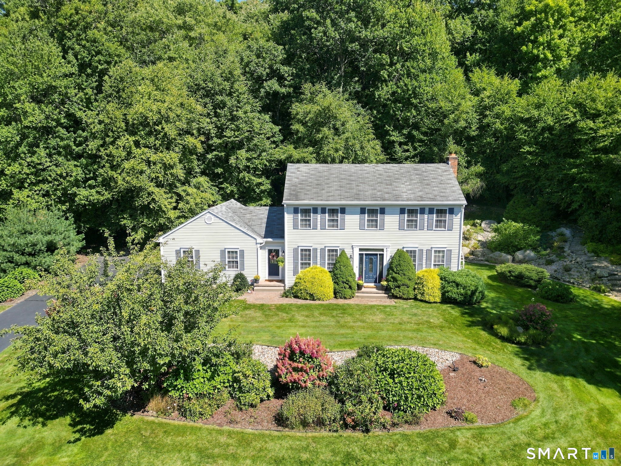 121 Amanda Drive — photo