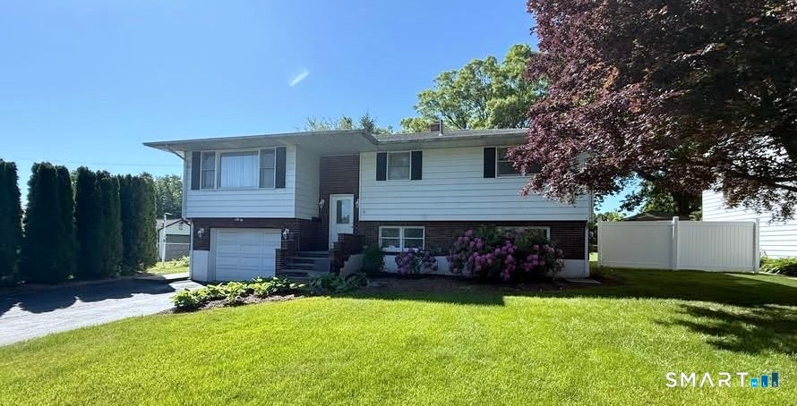 21 Cheryl Drive — photo