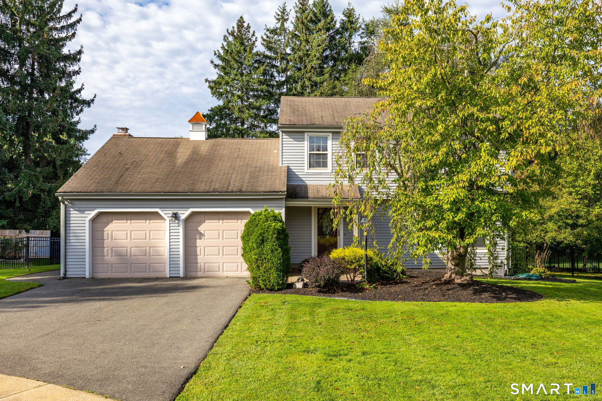 75 Isabelle Drive — photo
