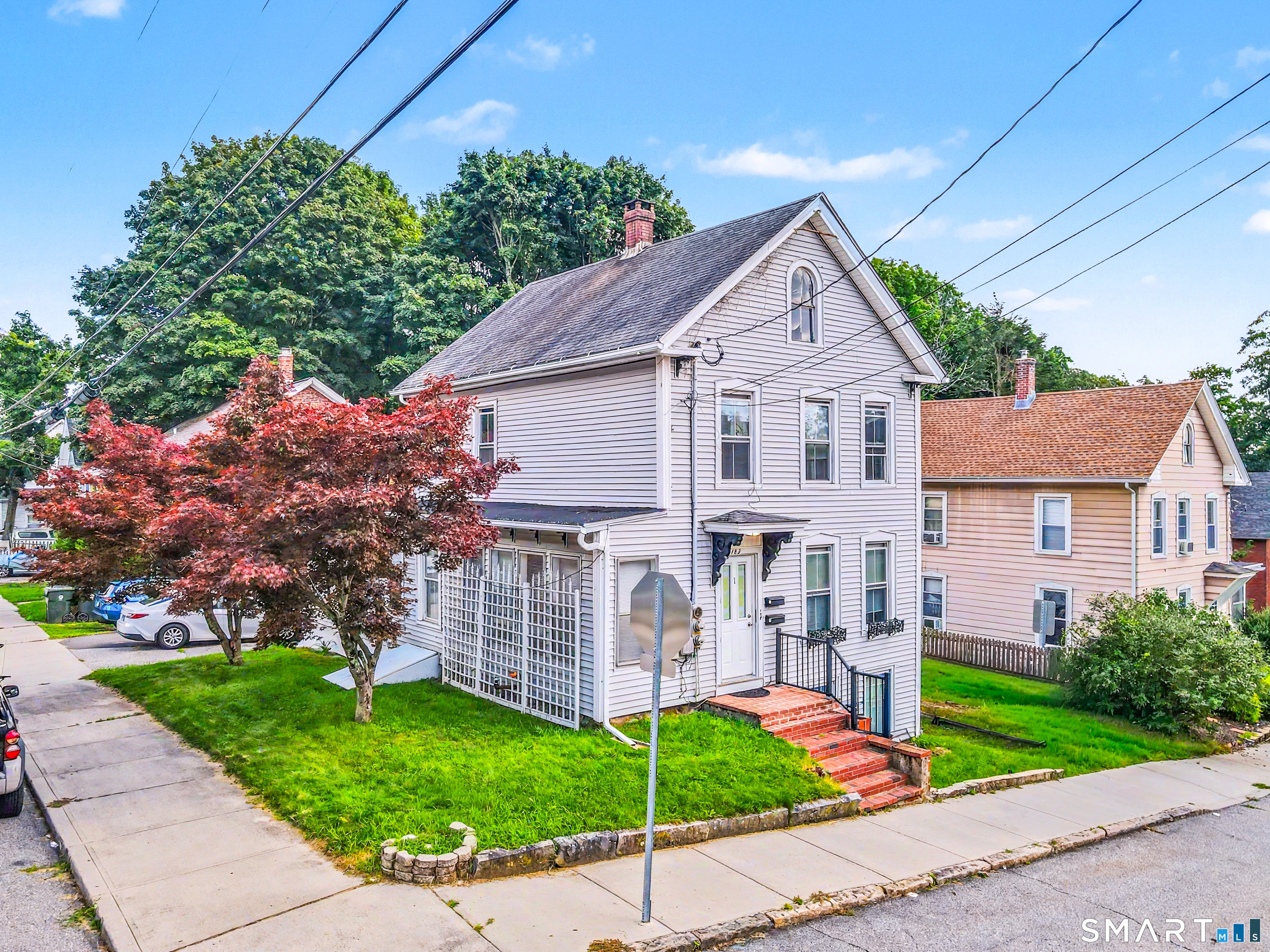 185 Walnut Street — photo