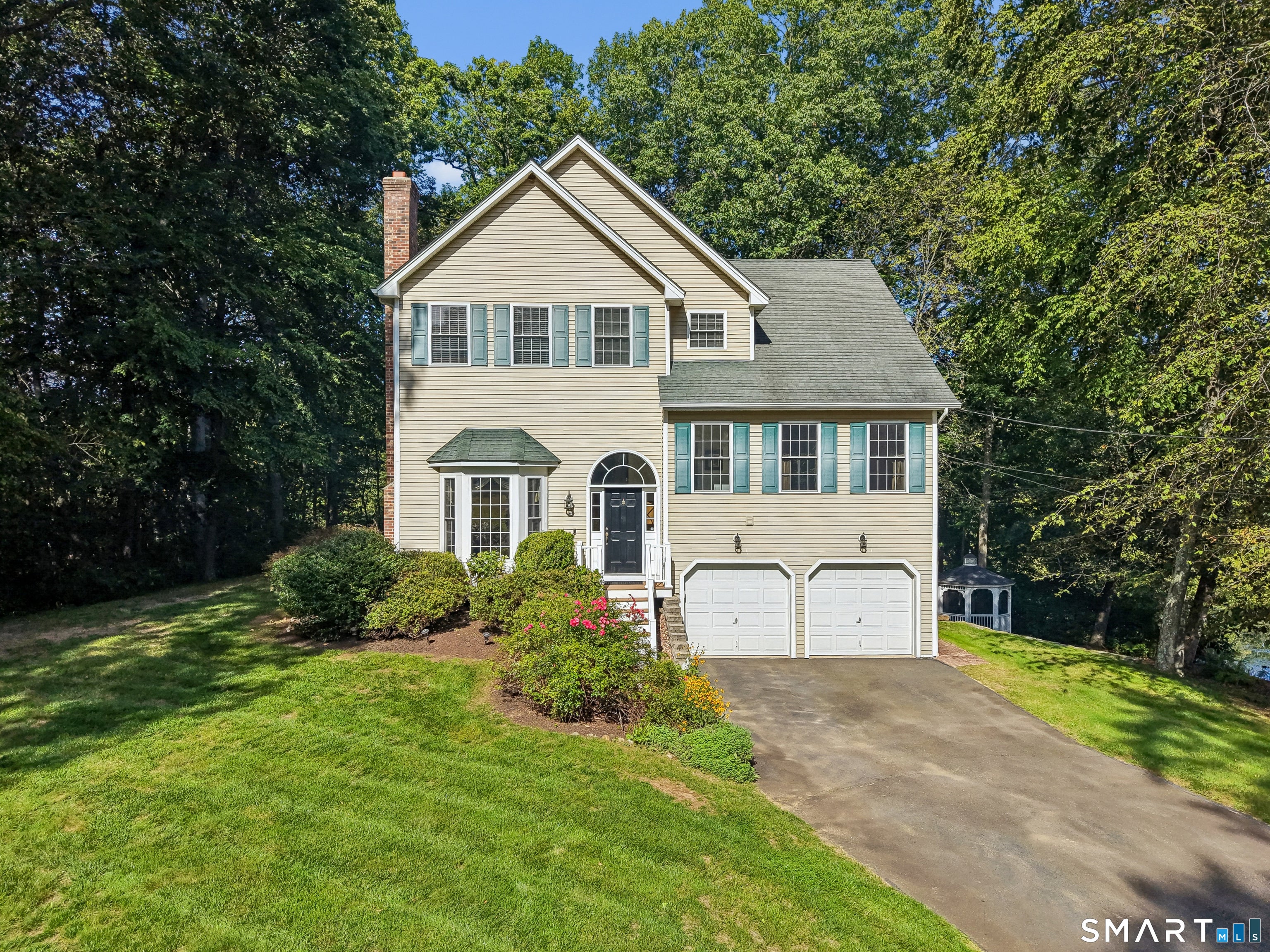 285 Mallard Drive — photo
