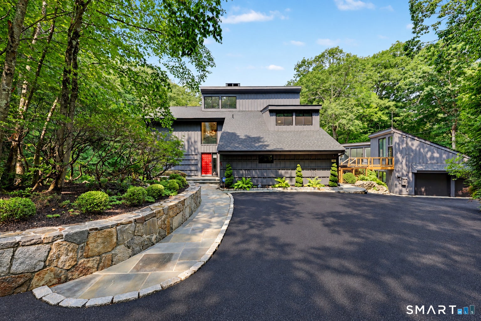 Home in Ridgefield, CT 06877 — photo 2