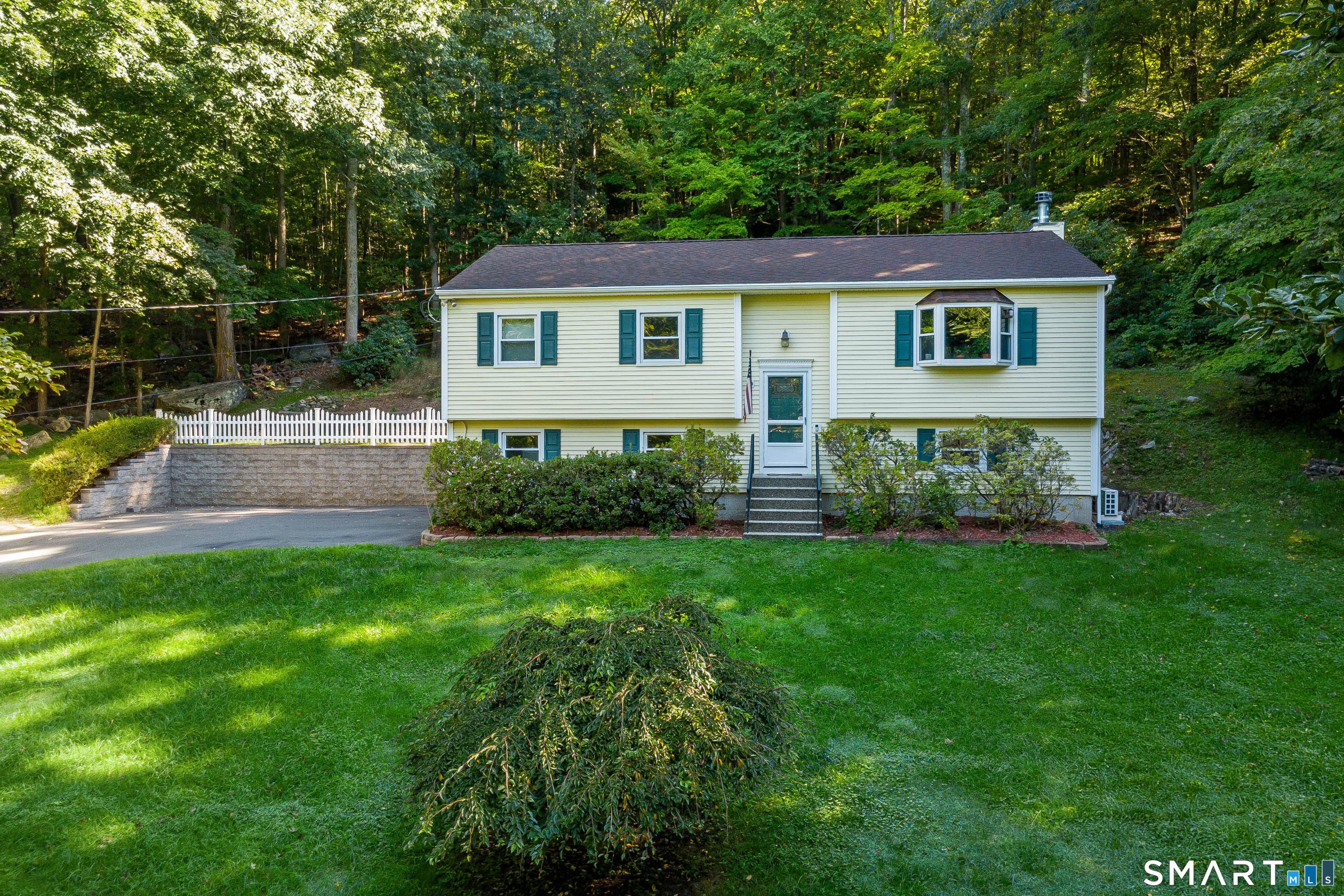 4 Frontier Lane — photo