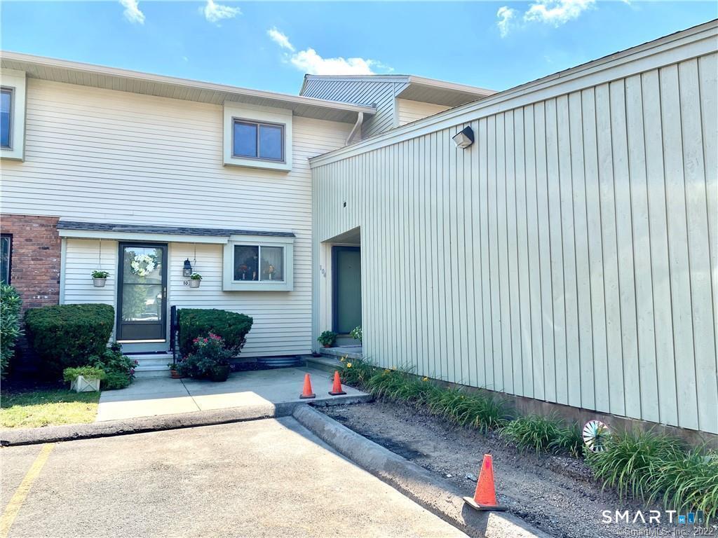104 Summer Hill Drive 104 — photo