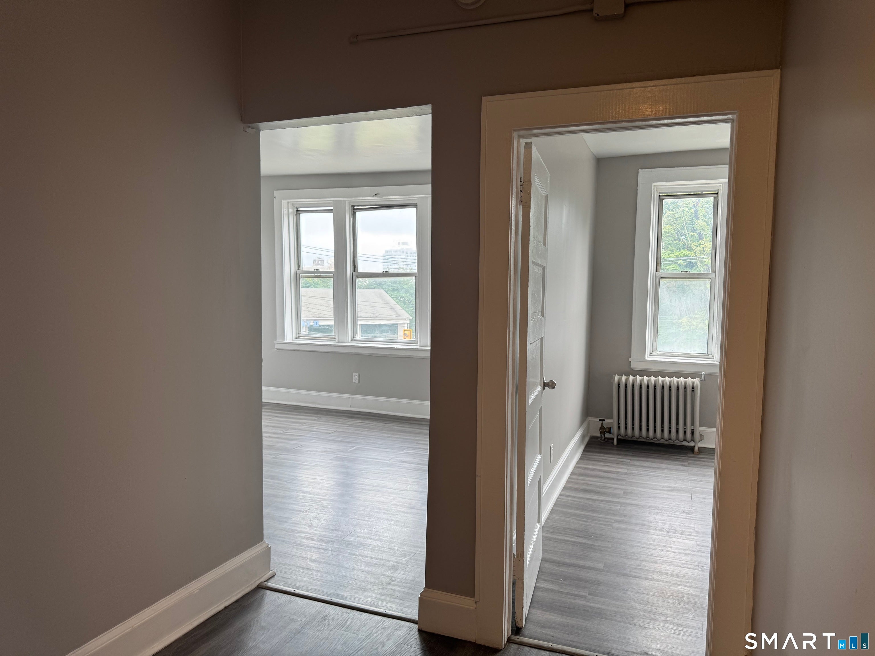 Home in Bridgeport, CT 06604 — photo 2