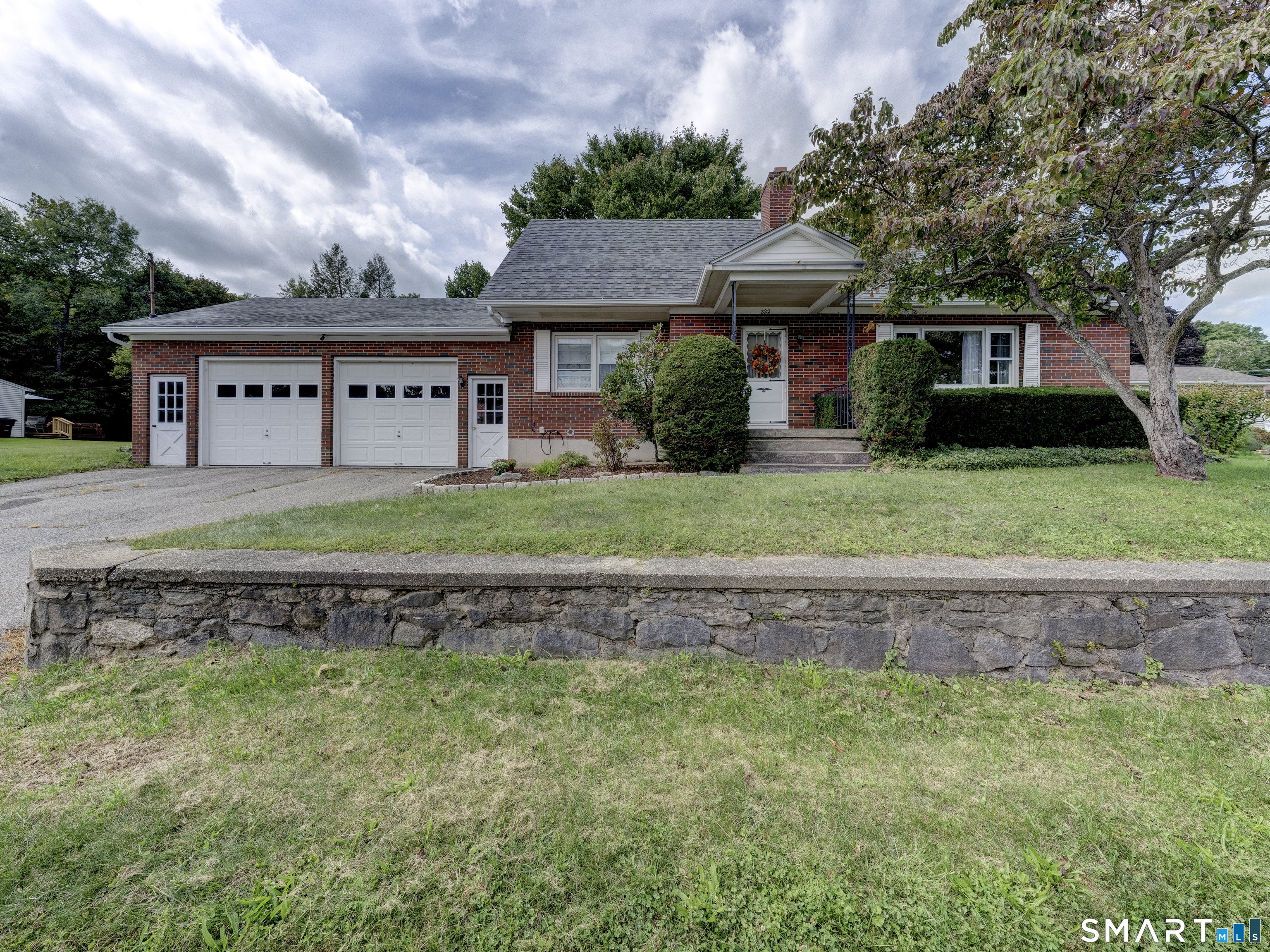 222 Maplewood Avenue — photo
