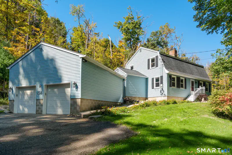814 New Litchfield Street — photo