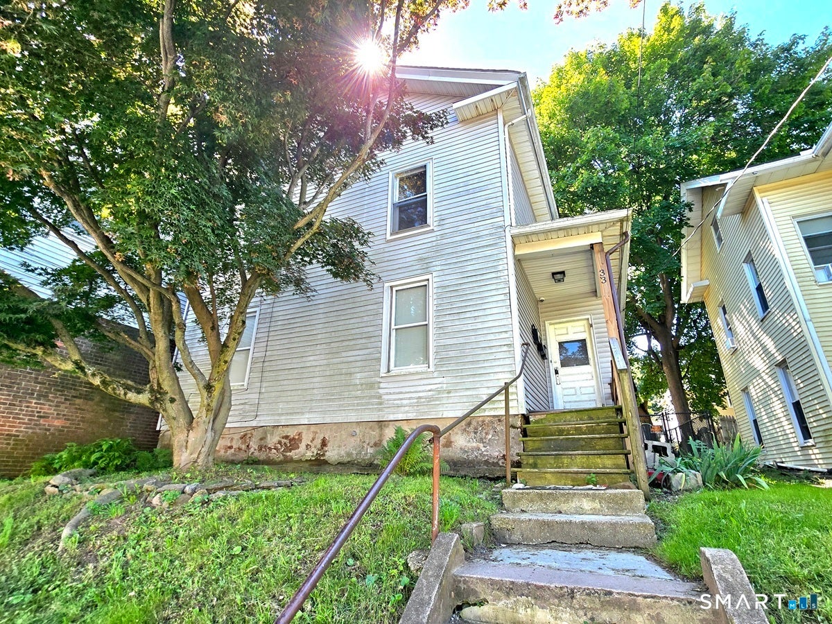 33 Olive Street 2 — photo