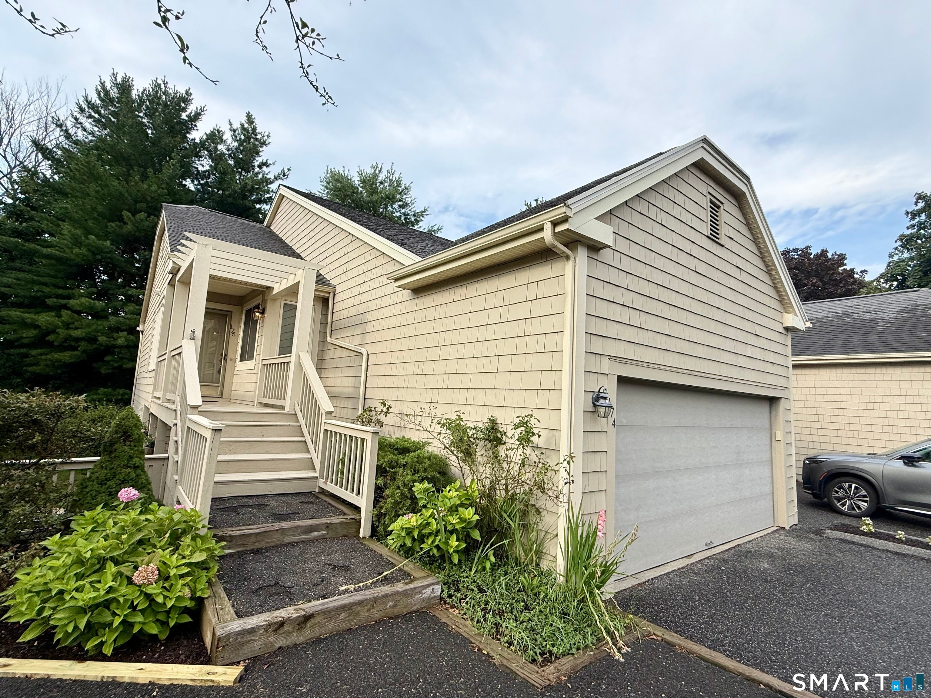 12 Boulevard Drive 32-175 — photo