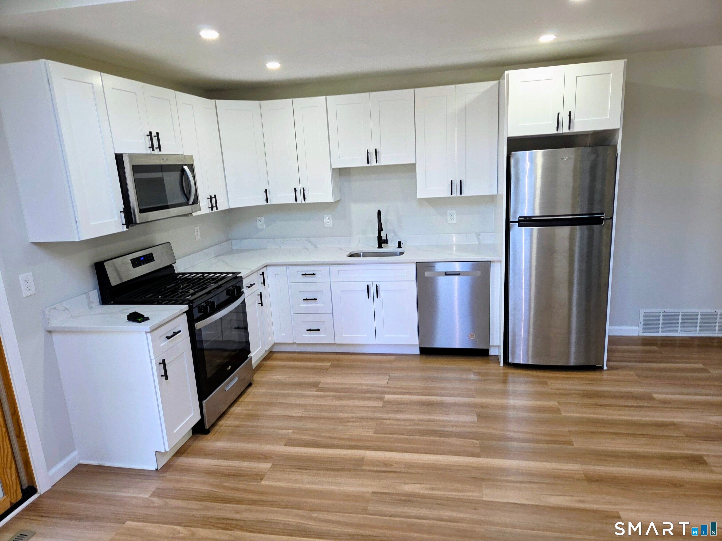 585 Horton Hill Road — photo