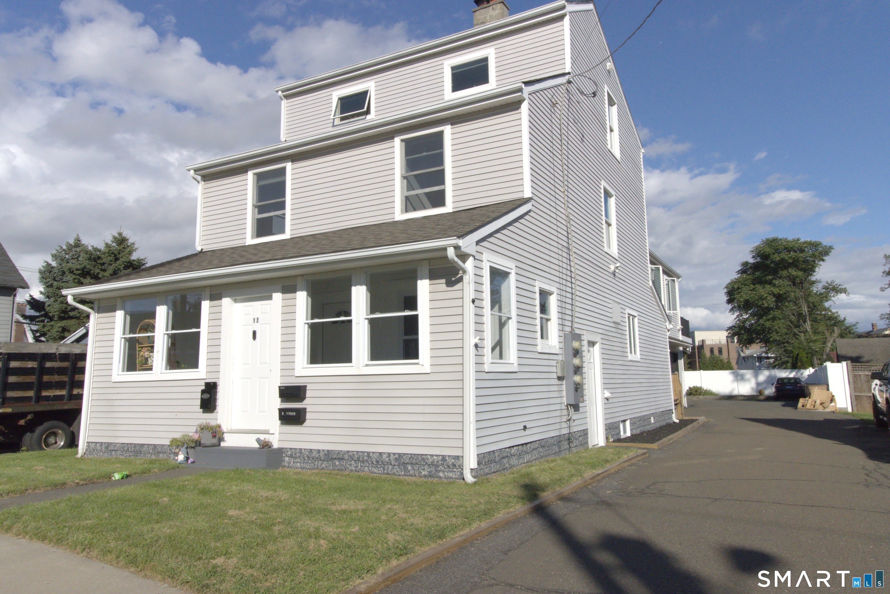 12 Center Street — photo