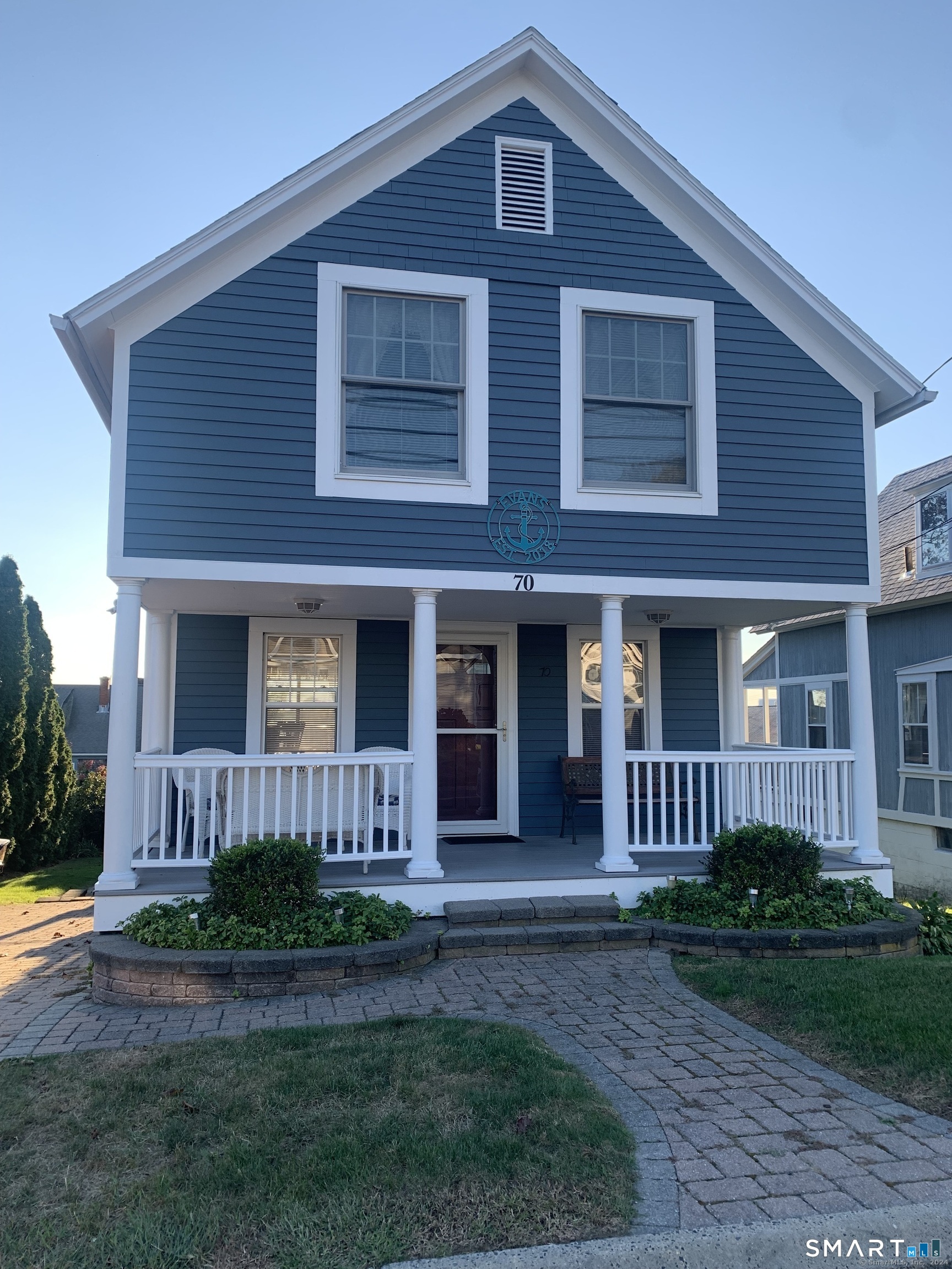 70 New Shore Road — photo