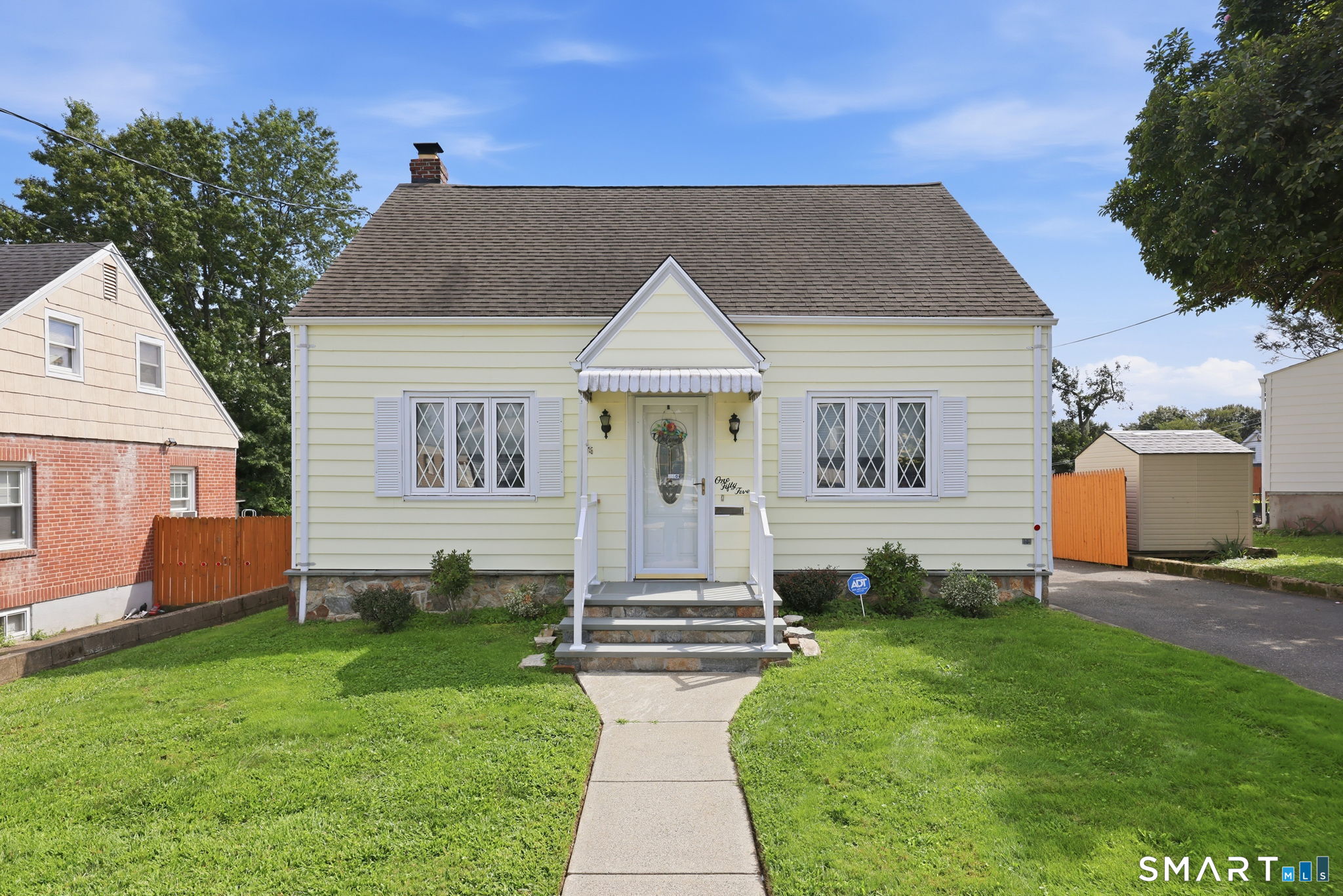 155 Baker Street — photo