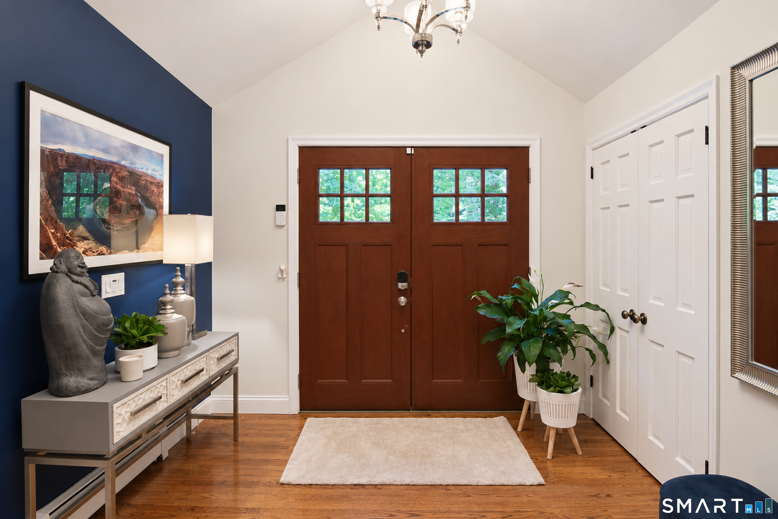 Home in Greenwich, CT 06830 — photo 2