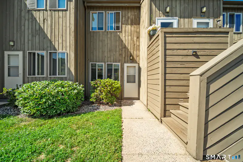 422 Emmett Street Unit C — photo