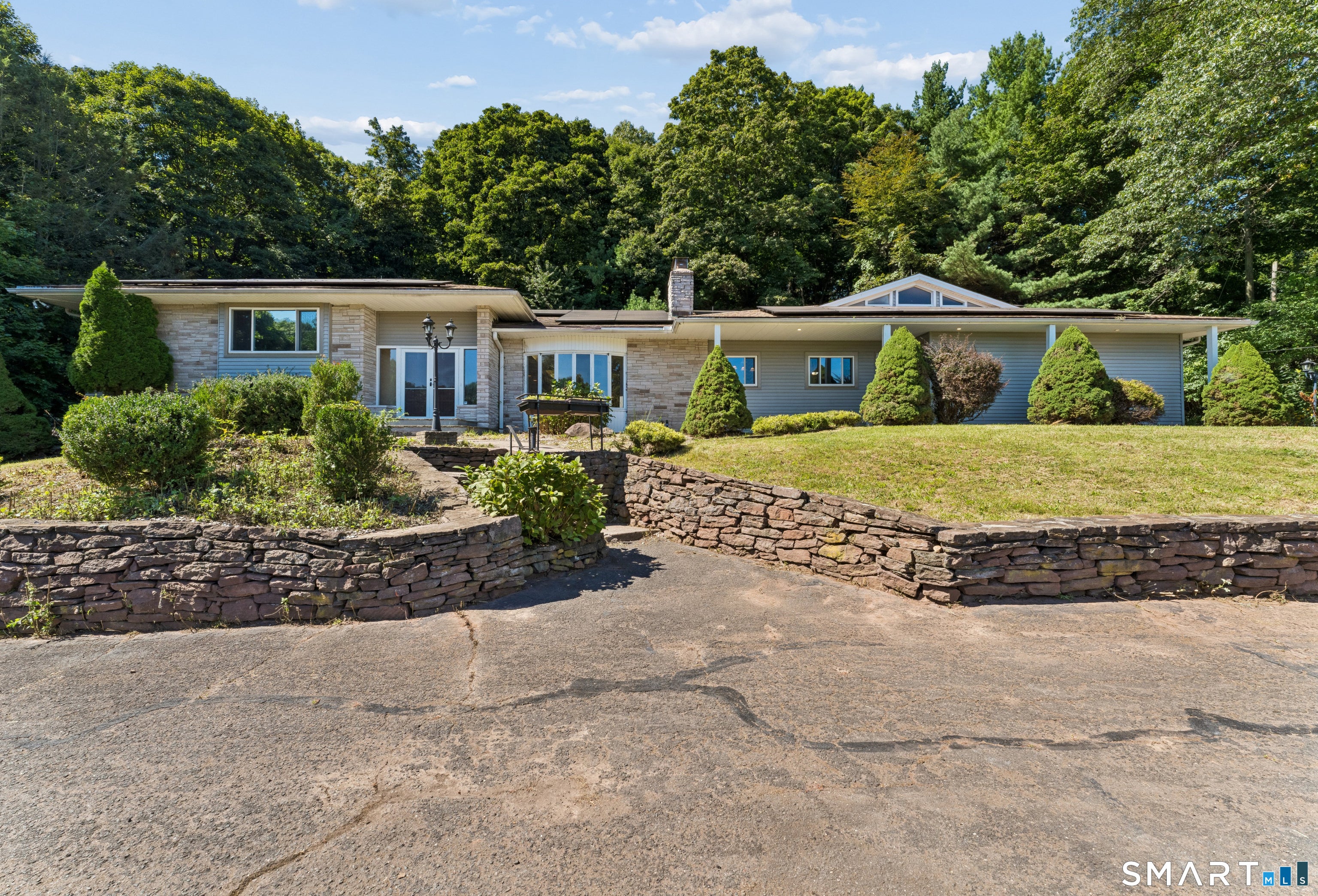 265 Brownstone Ridge — photo