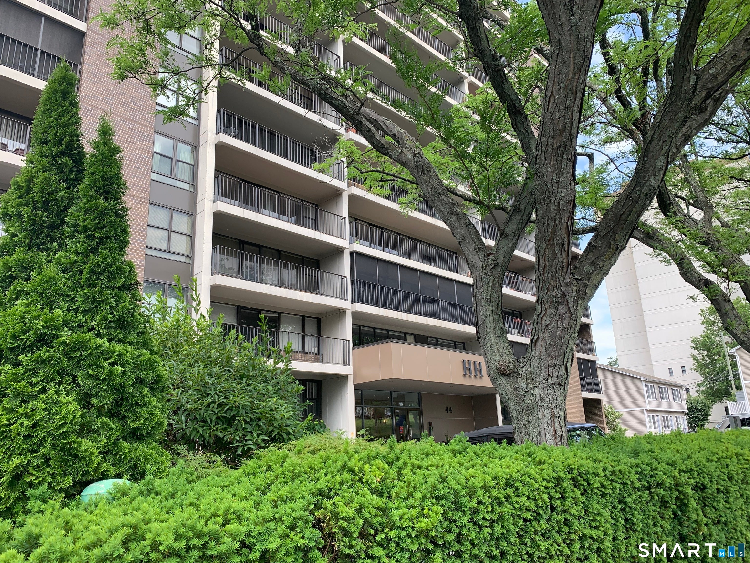44 Strawberry Hill Avenue 11E — photo