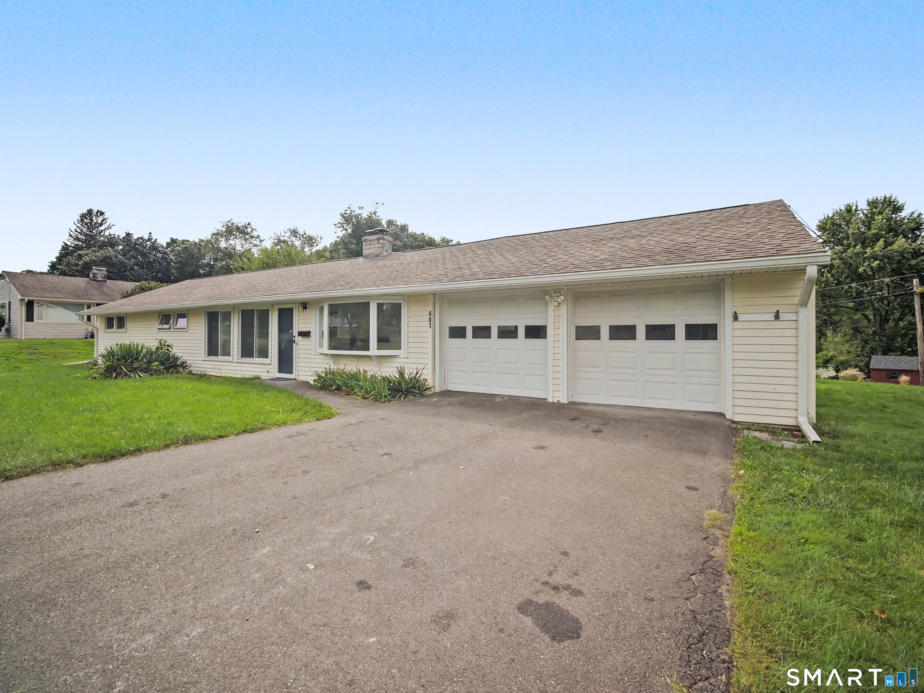 401 Juniper Lane — photo