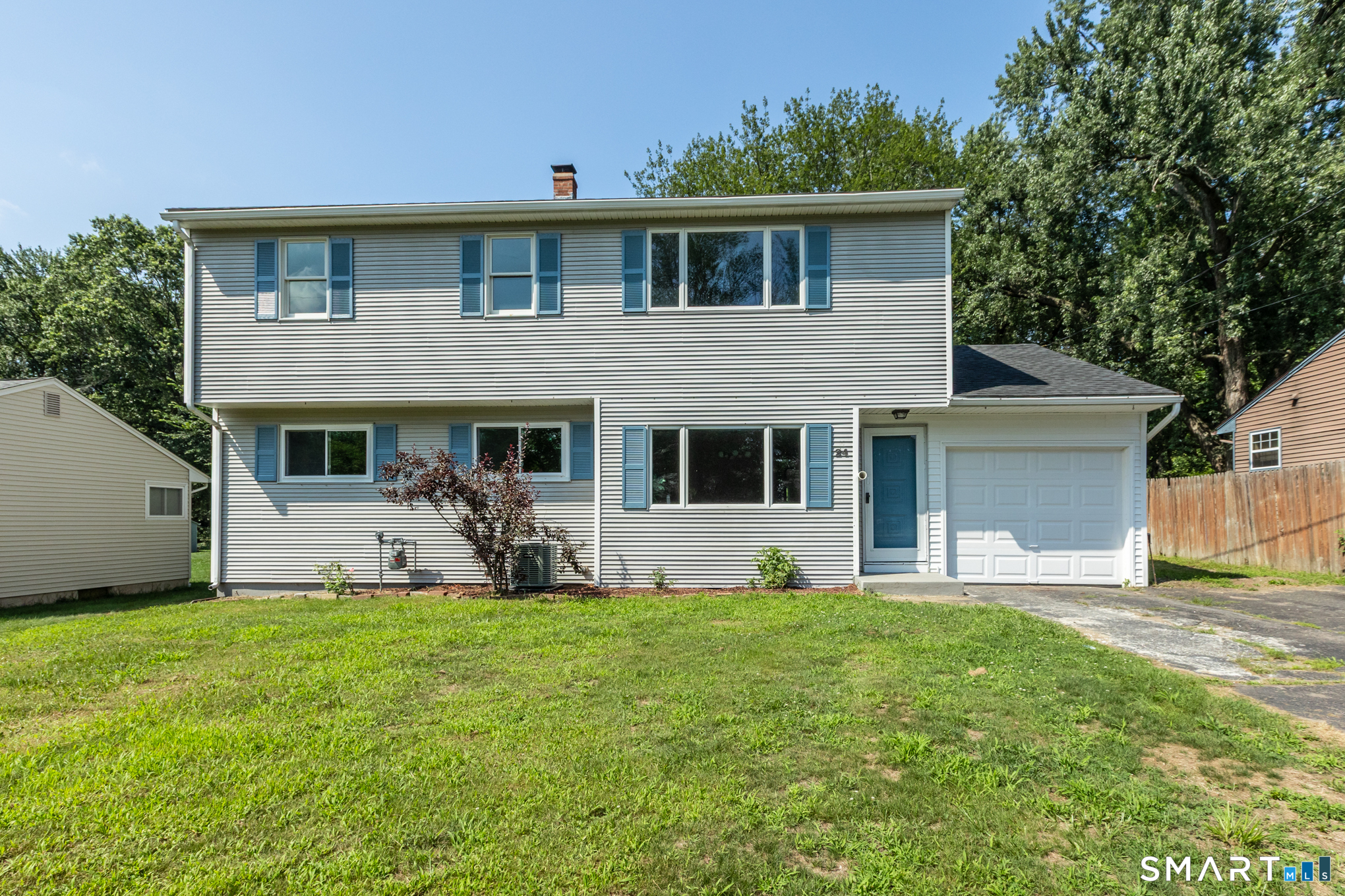 24 Yale Drive — photo