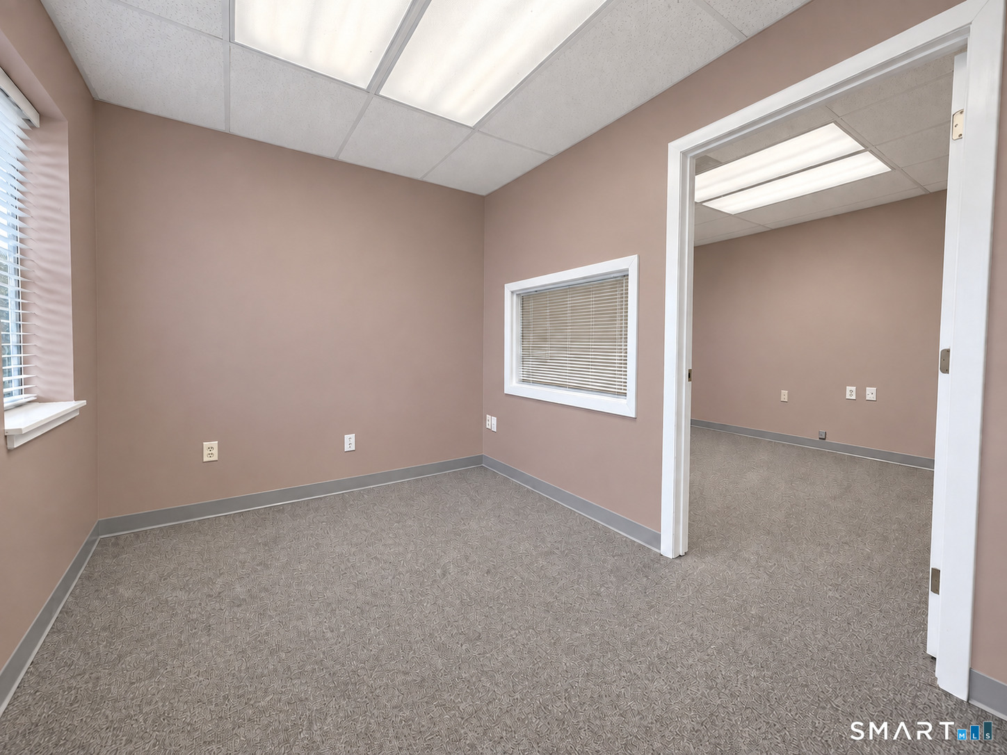 1001 Farmington Avenue 103 — photo