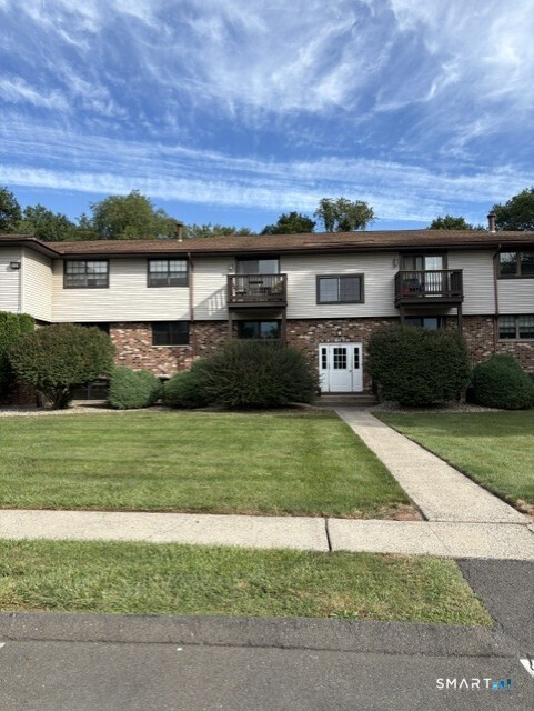 36 Surrey Drive a1 — photo