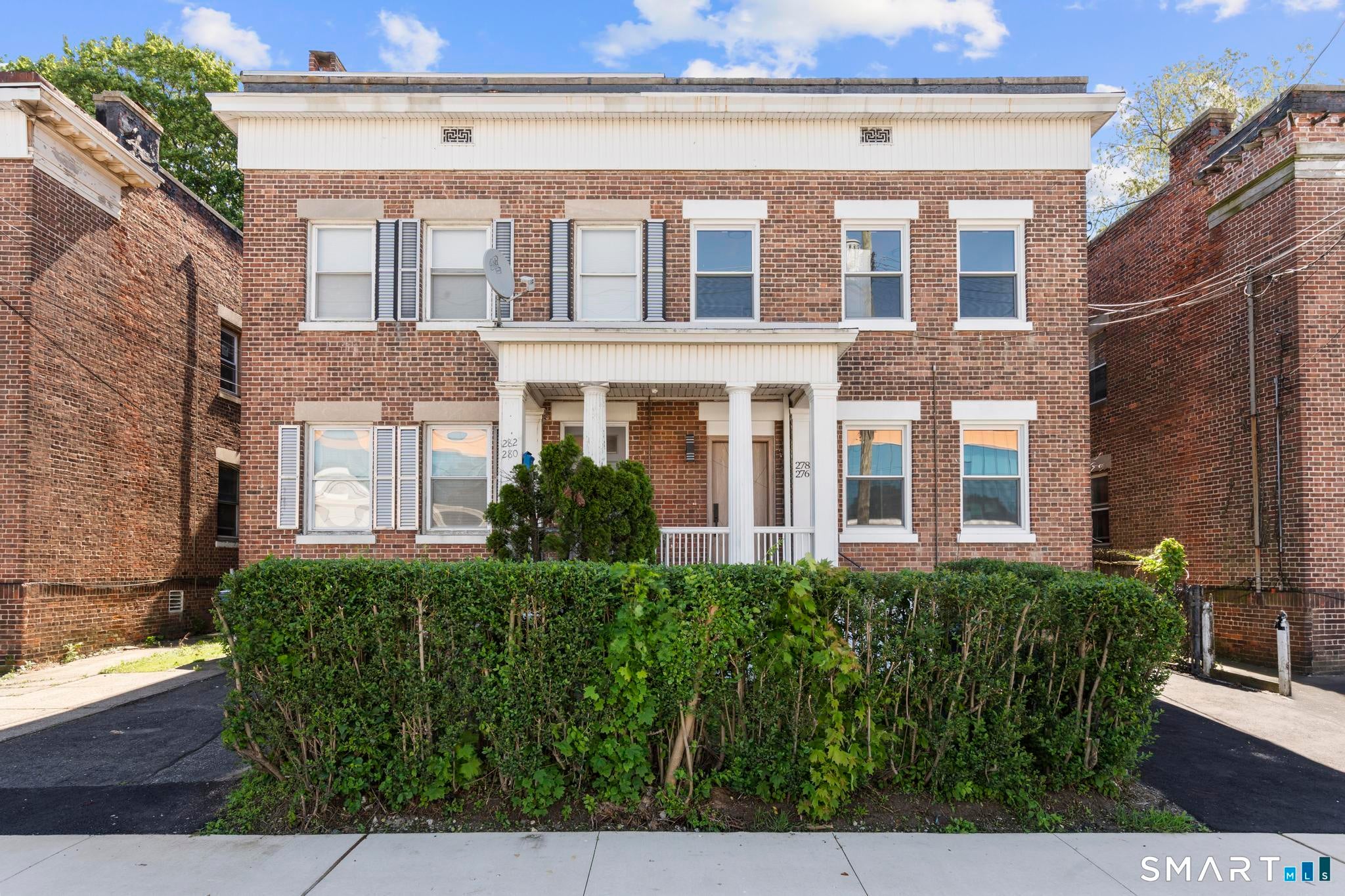 276 Bond Street — photo