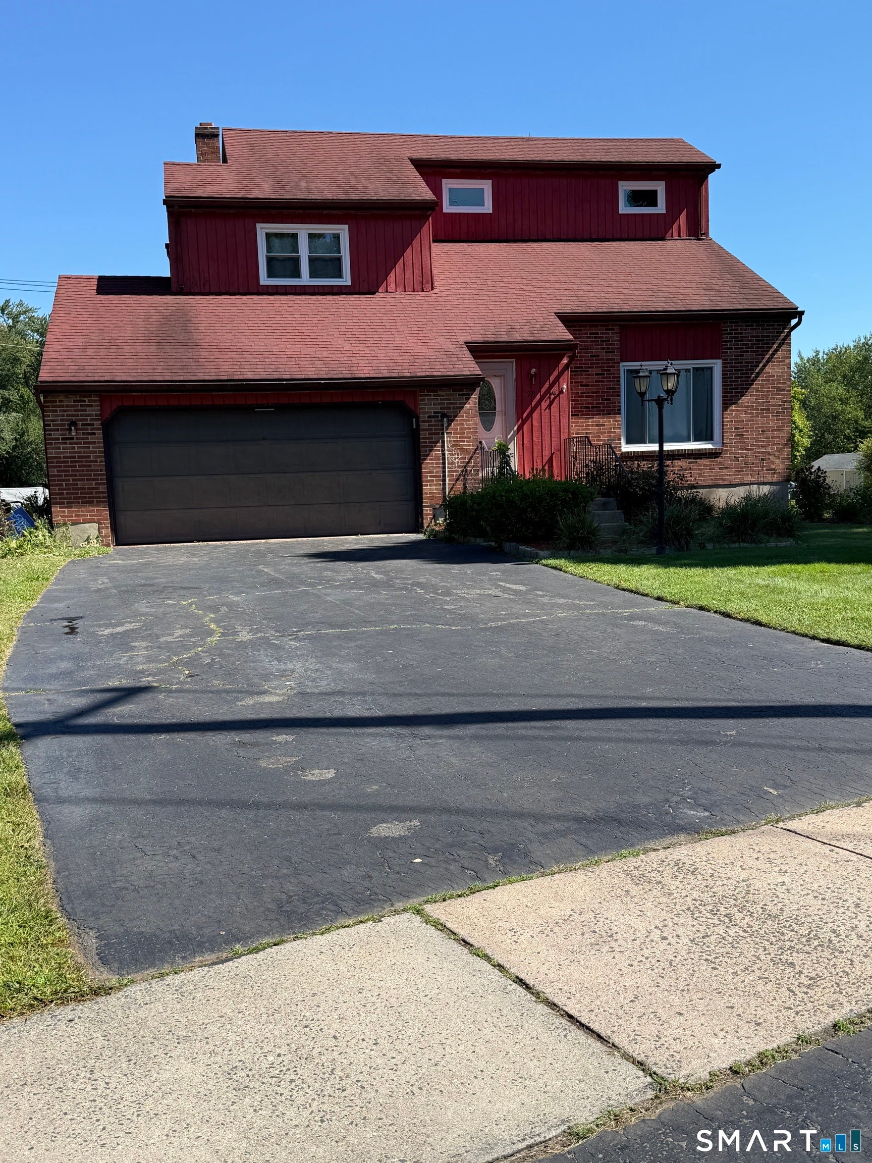 78 Country Club Drive — photo