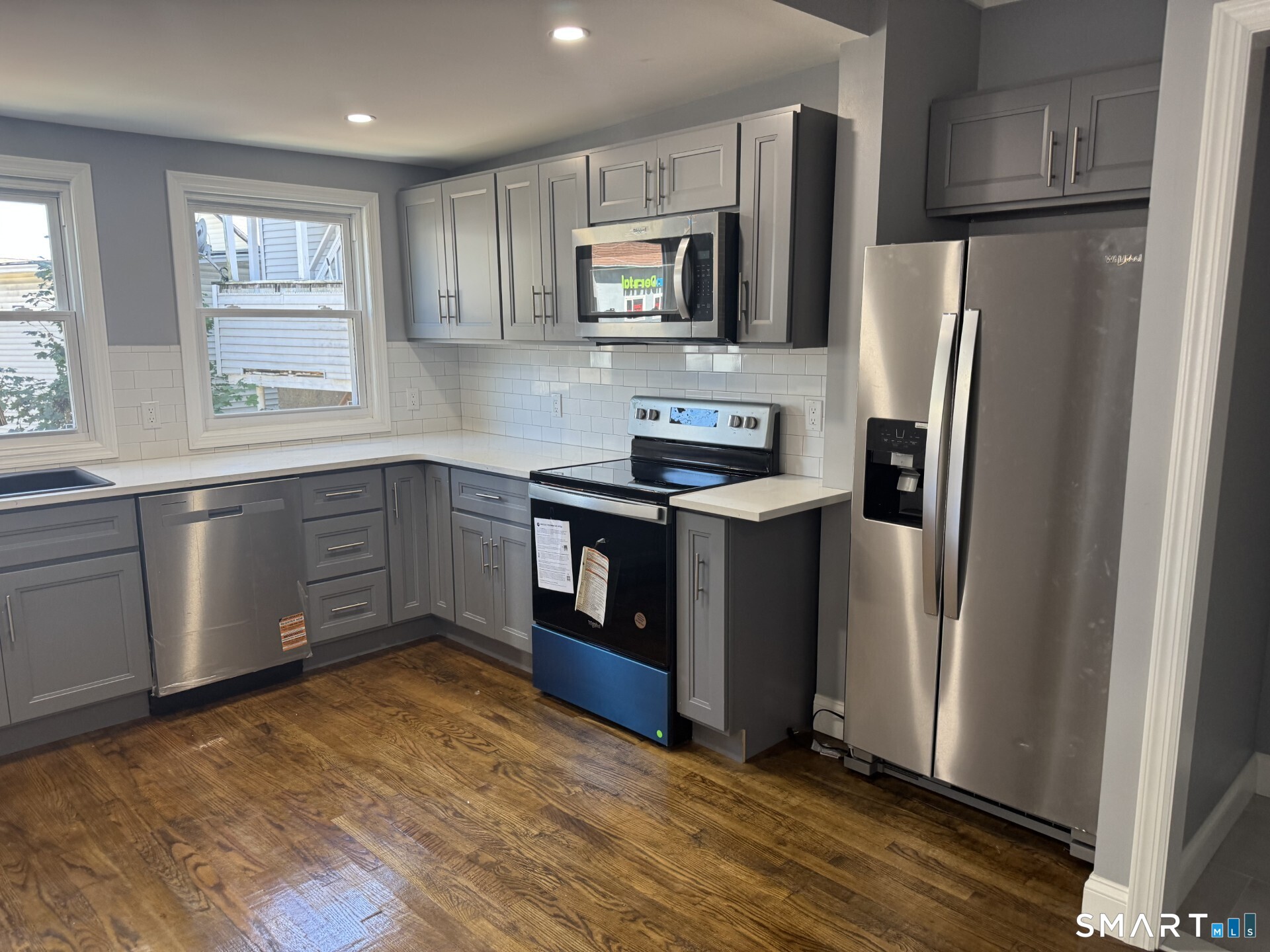 8 Bridgeport Avenue — photo