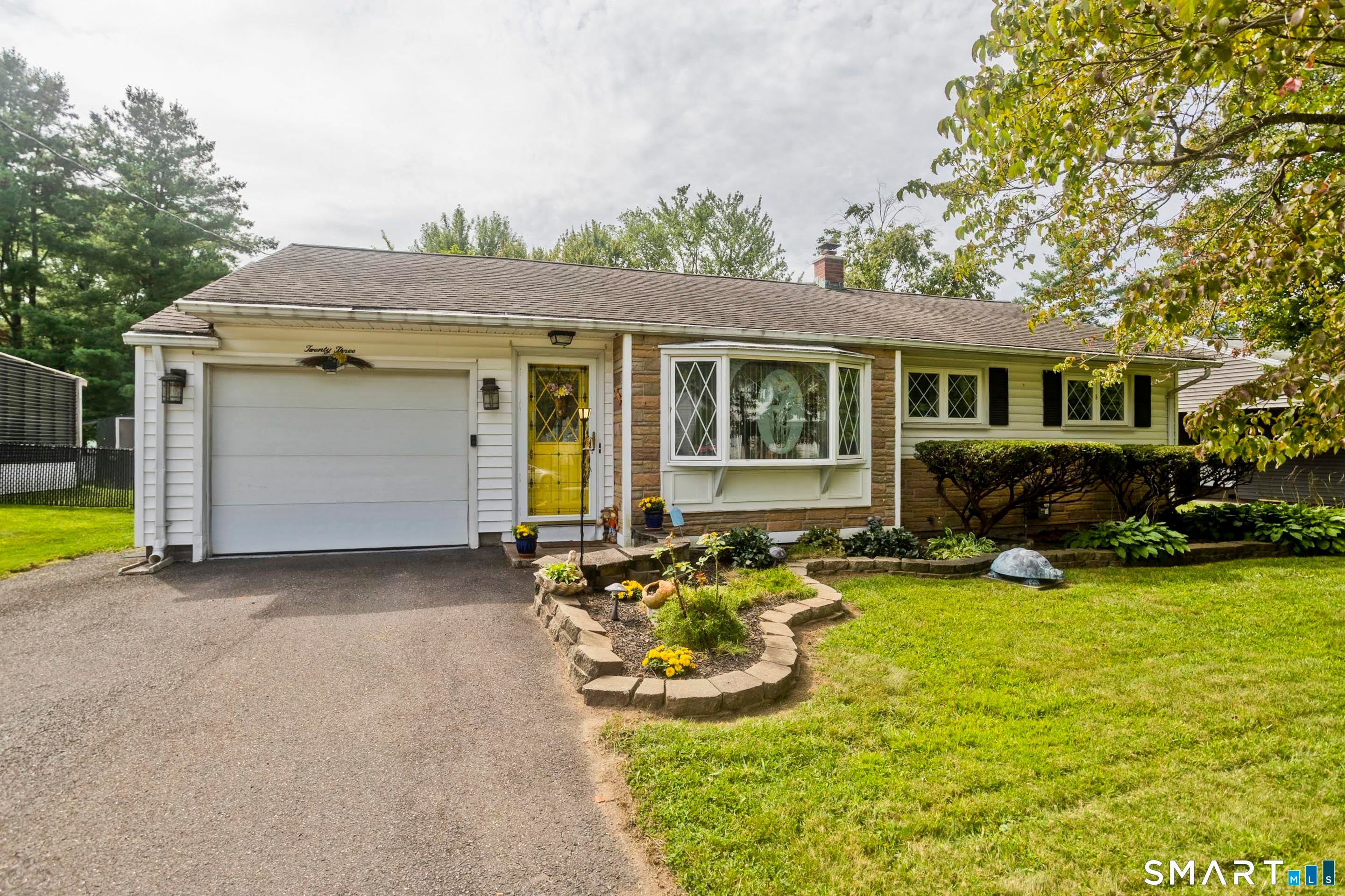 23 Yale Drive — photo